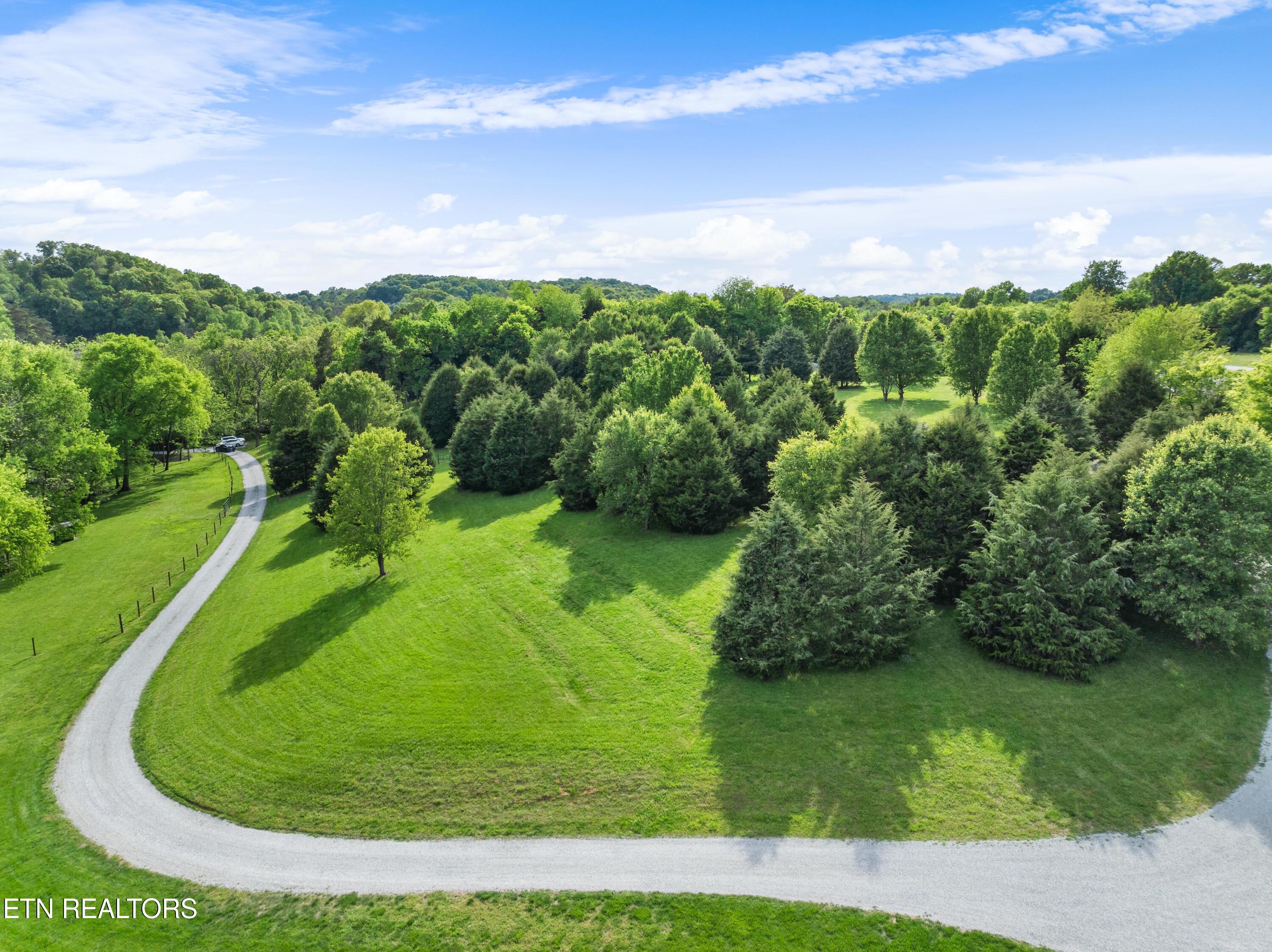 9301, 9303 Tedford Lane Knoxville TN 37922