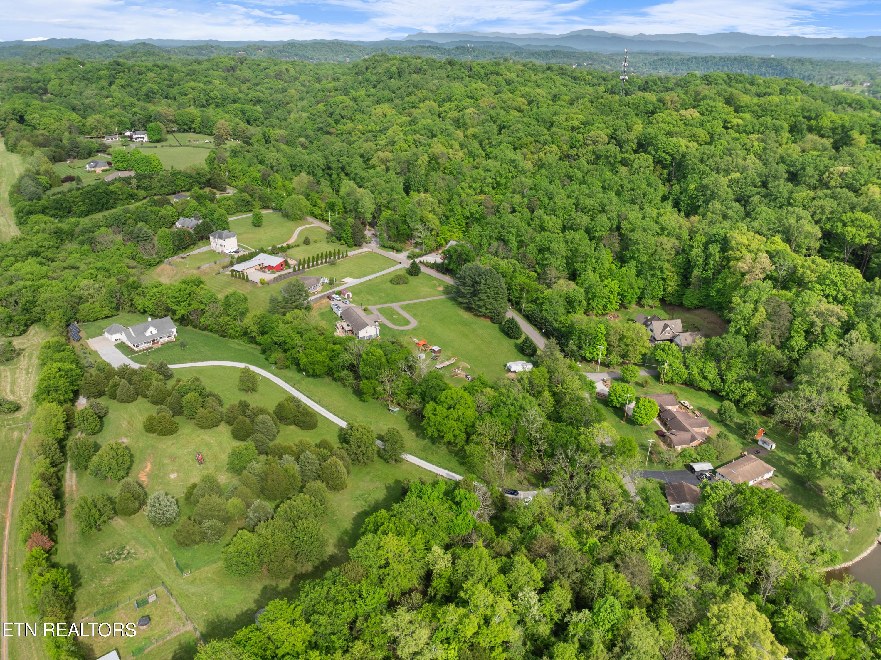 9301, 9303 Tedford Lane Knoxville TN 37922