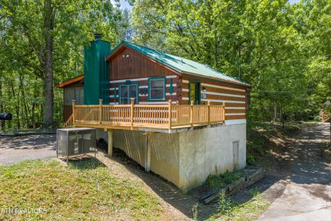 1510 Ridgecrest Drive Pigeon Forge TN 37876