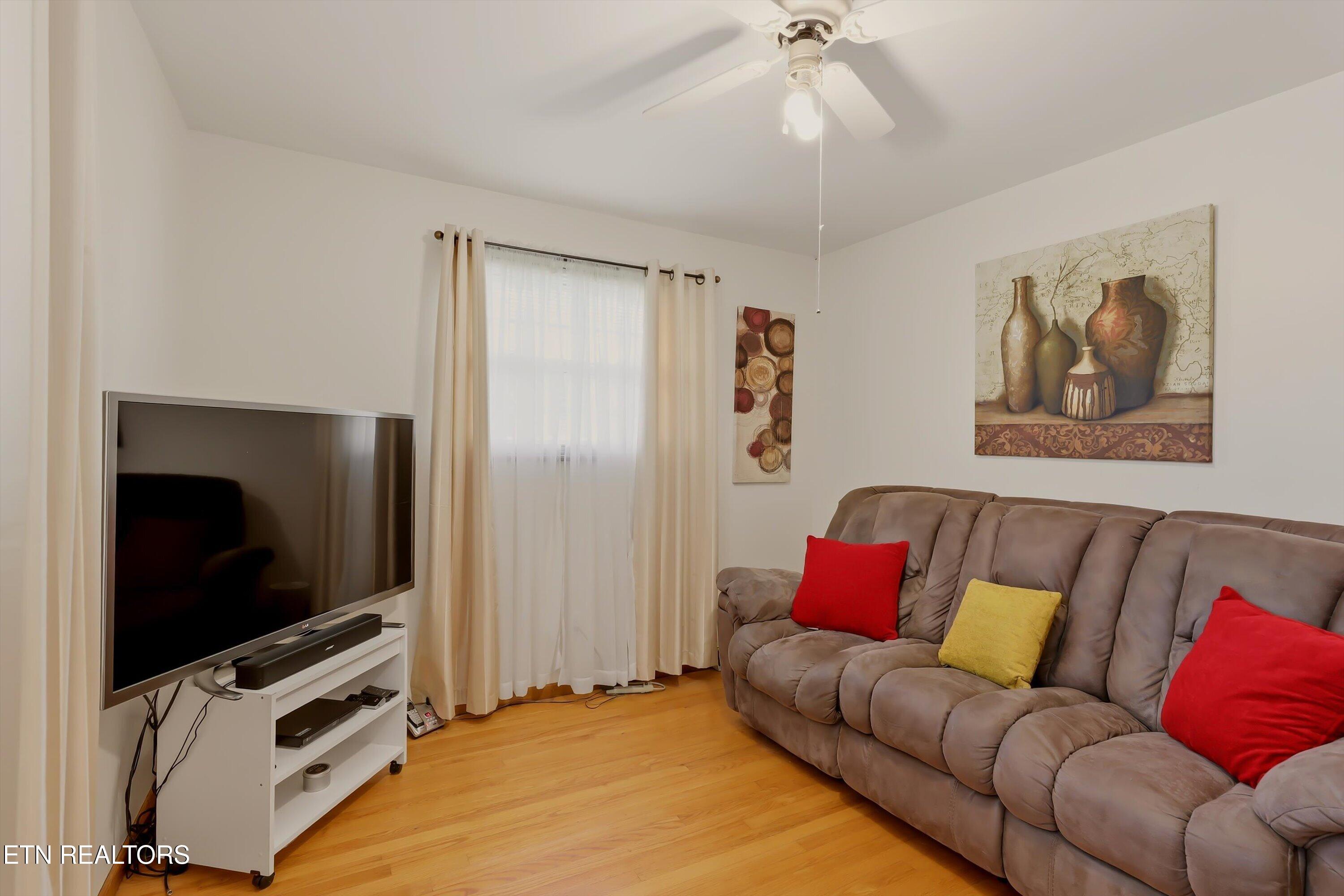 4214 Shangri-la Drive Knoxville TN 37914