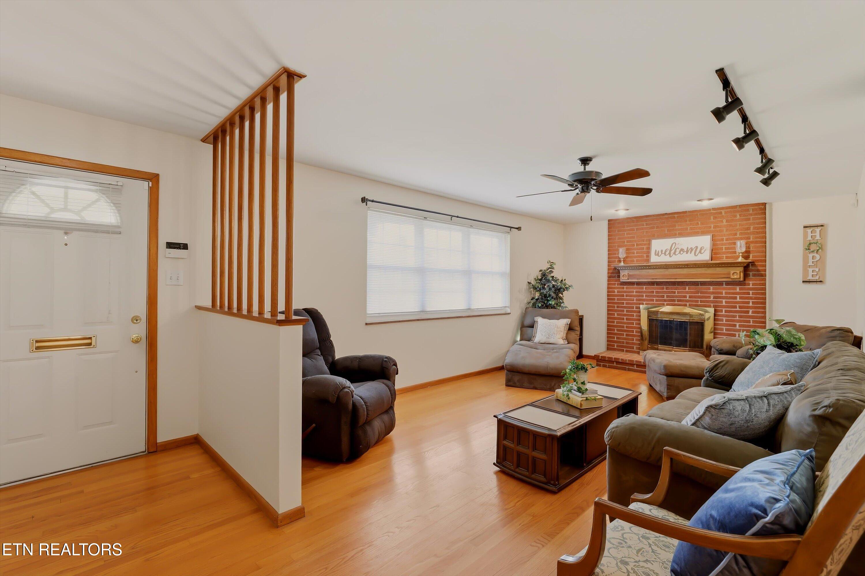 4214 Shangri-la Drive Knoxville TN 37914