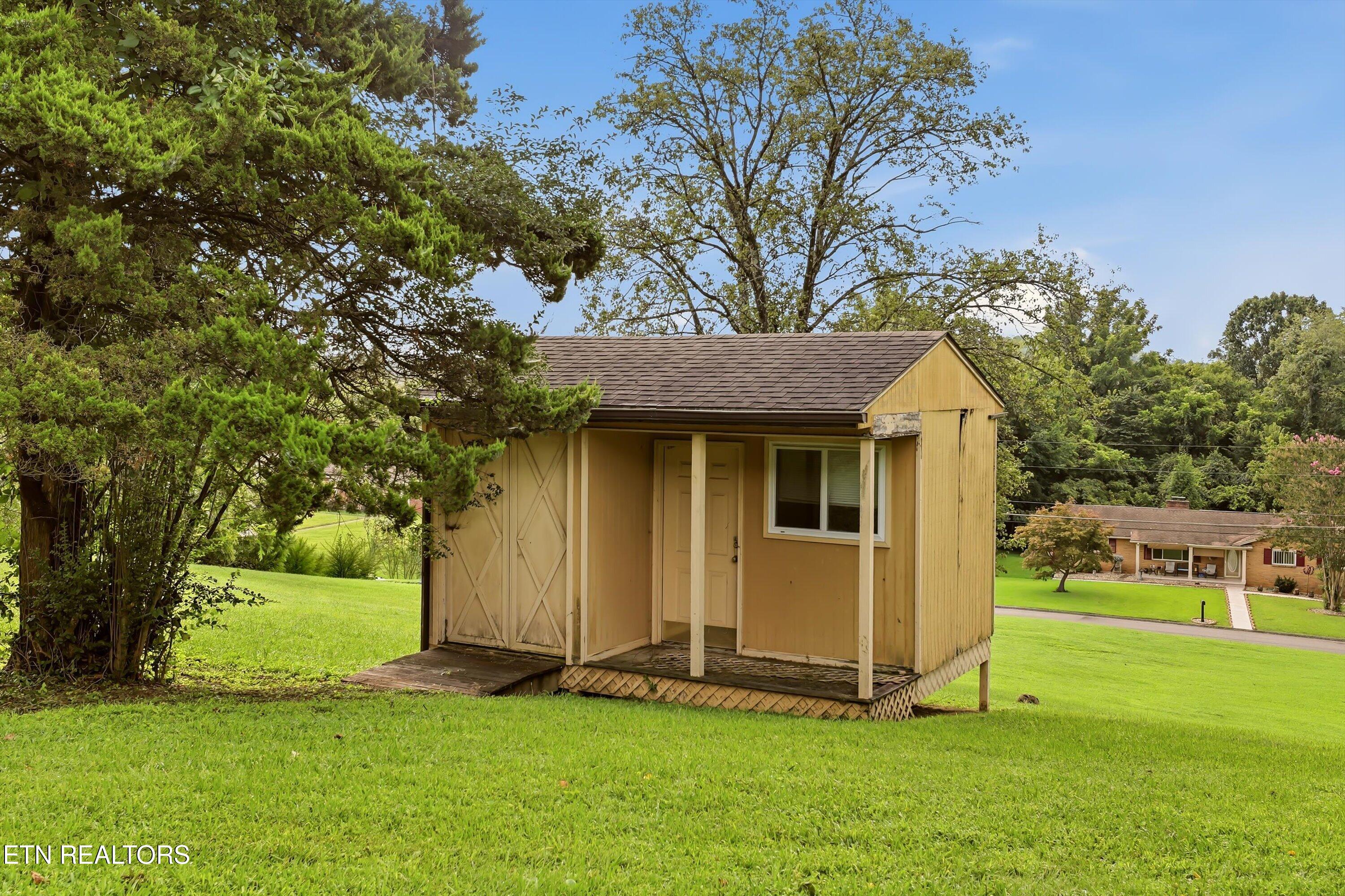 4214 Shangri-la Drive Knoxville TN 37914