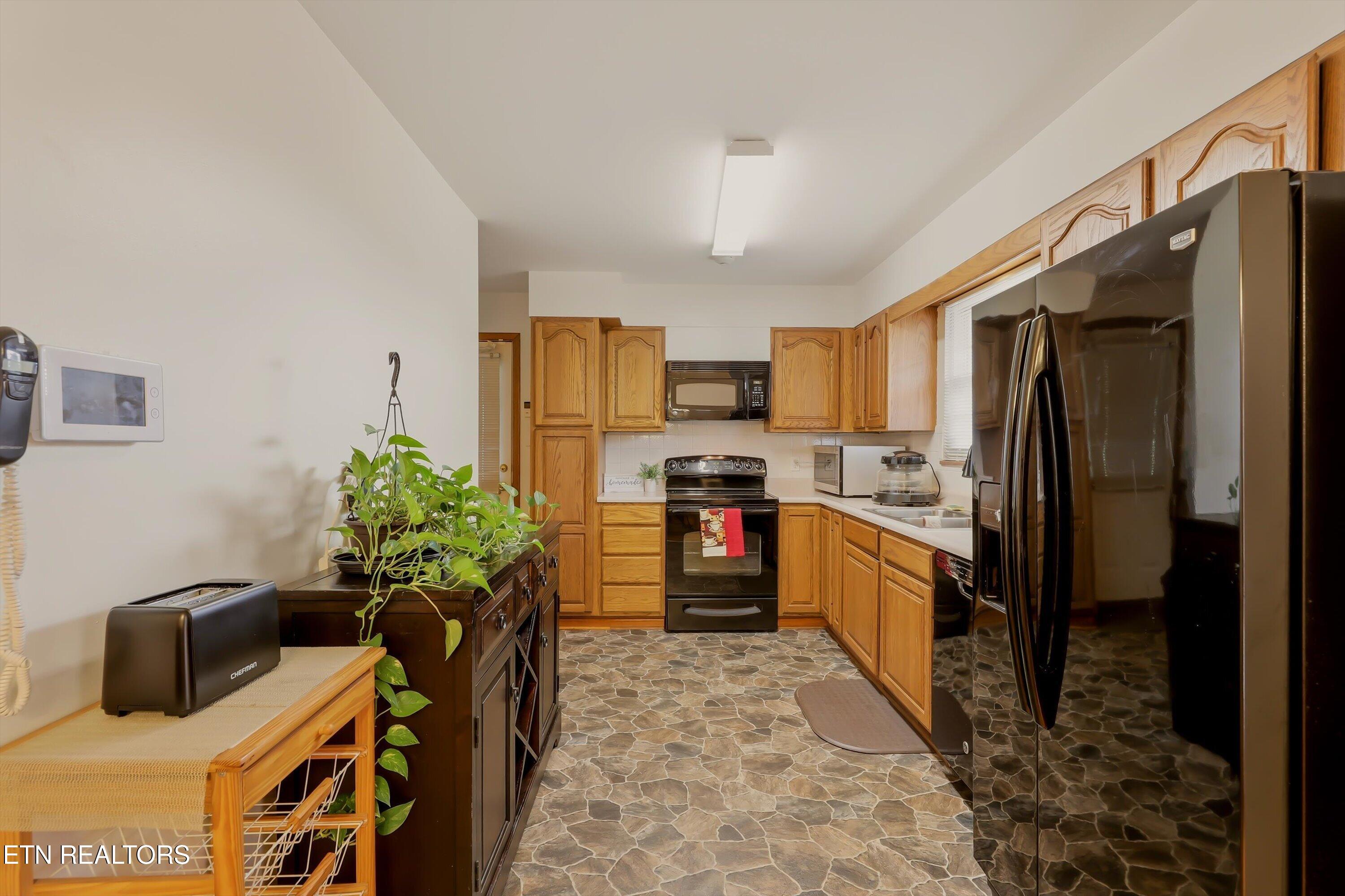 4214 Shangri-la Drive Knoxville TN 37914