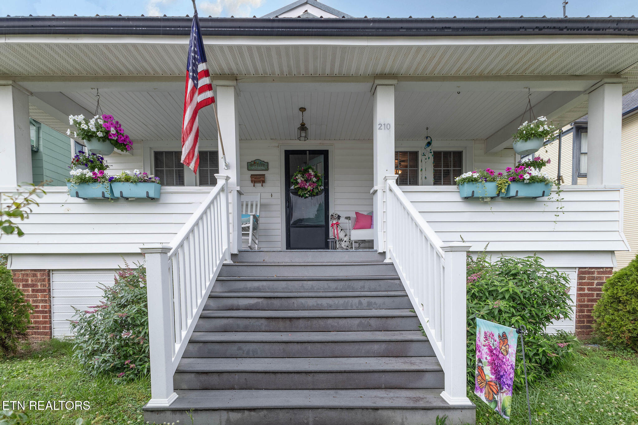 210 Walden Avenue Harriman TN 37748