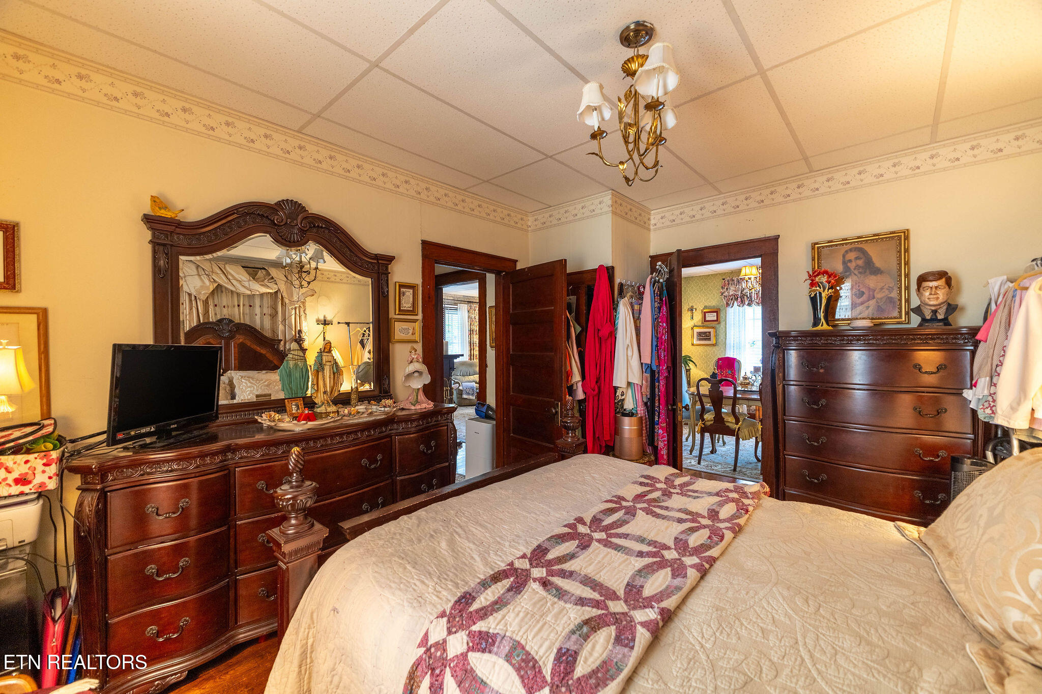 210 Walden Avenue Harriman TN 37748