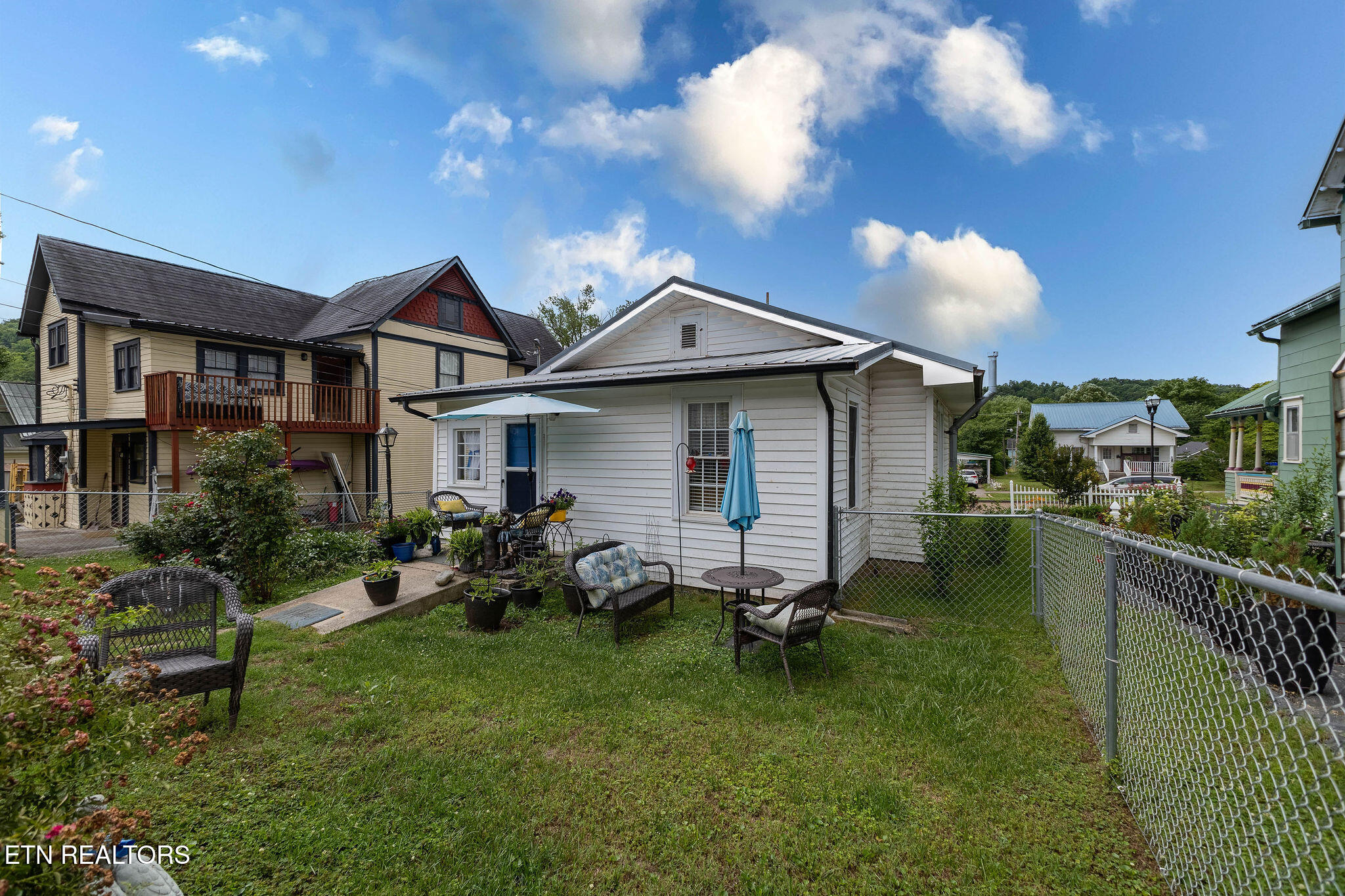 210 Walden Avenue Harriman TN 37748