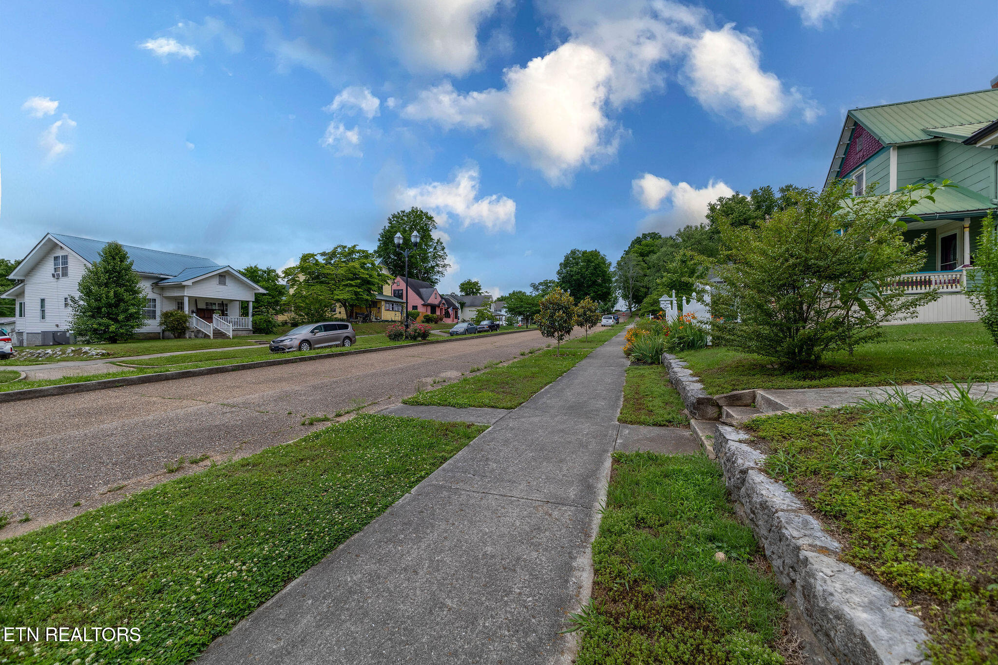 210 Walden Avenue Harriman TN 37748