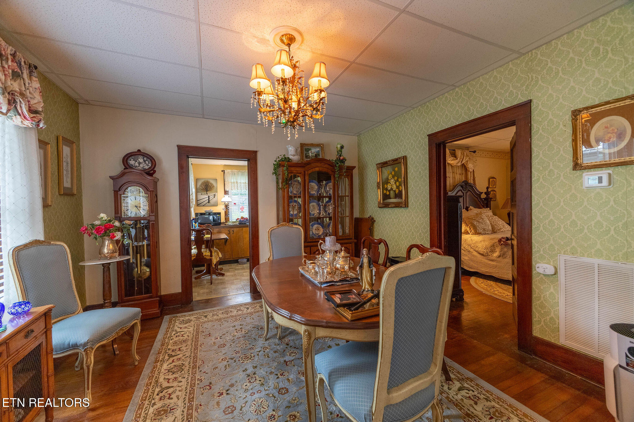 210 Walden Avenue Harriman TN 37748