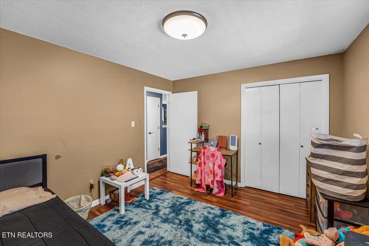 633 Sinking Springs Road Clinton TN 37716