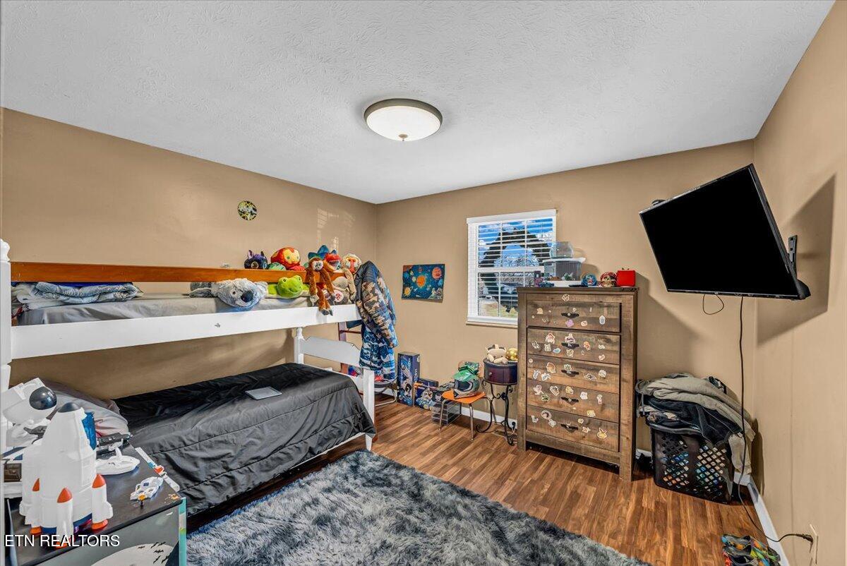 633 Sinking Springs Road Clinton TN 37716