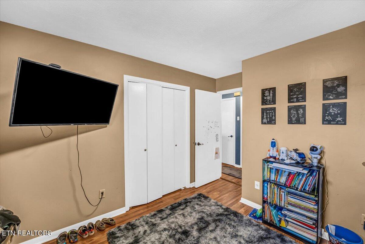 633 Sinking Springs Road Clinton TN 37716