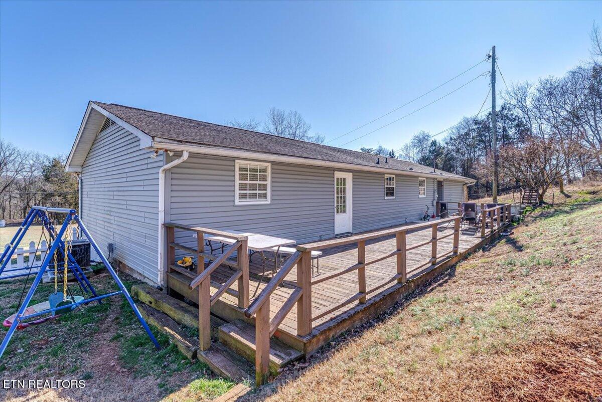633 Sinking Springs Road Clinton TN 37716