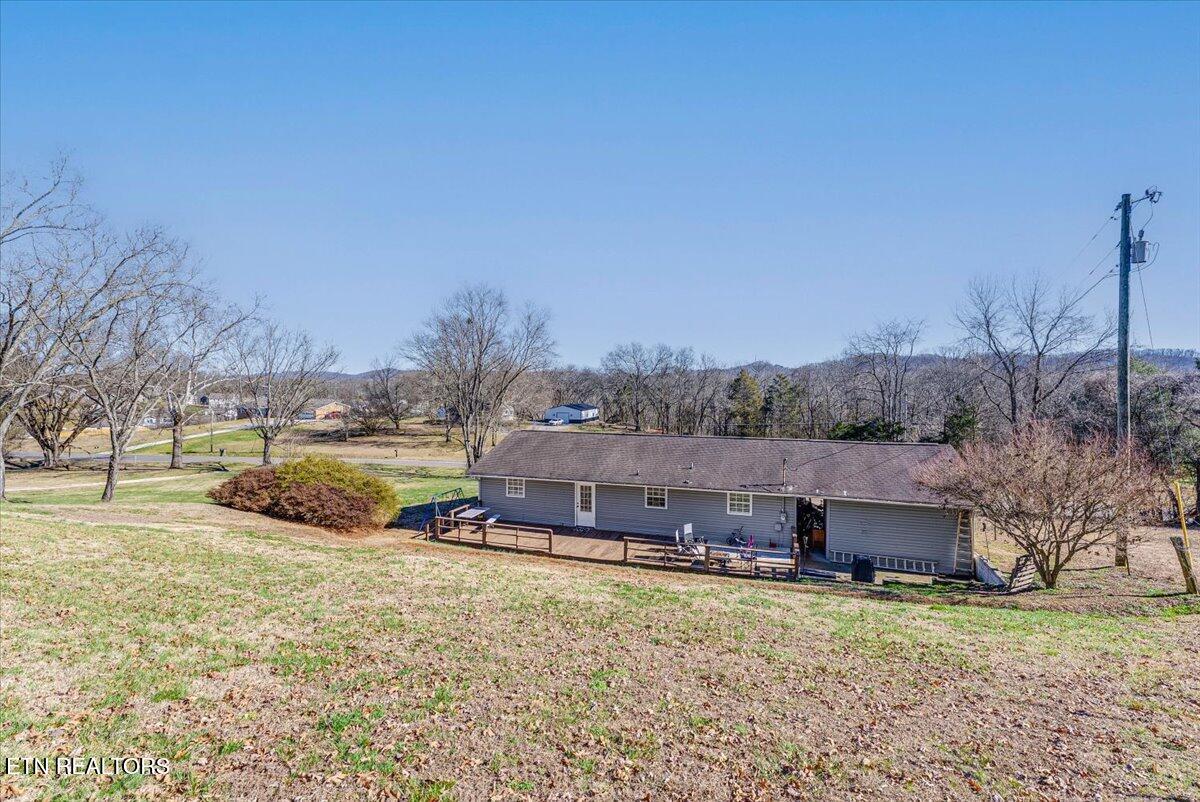 633 Sinking Springs Road Clinton TN 37716