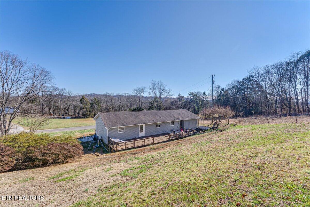 633 Sinking Springs Road Clinton TN 37716