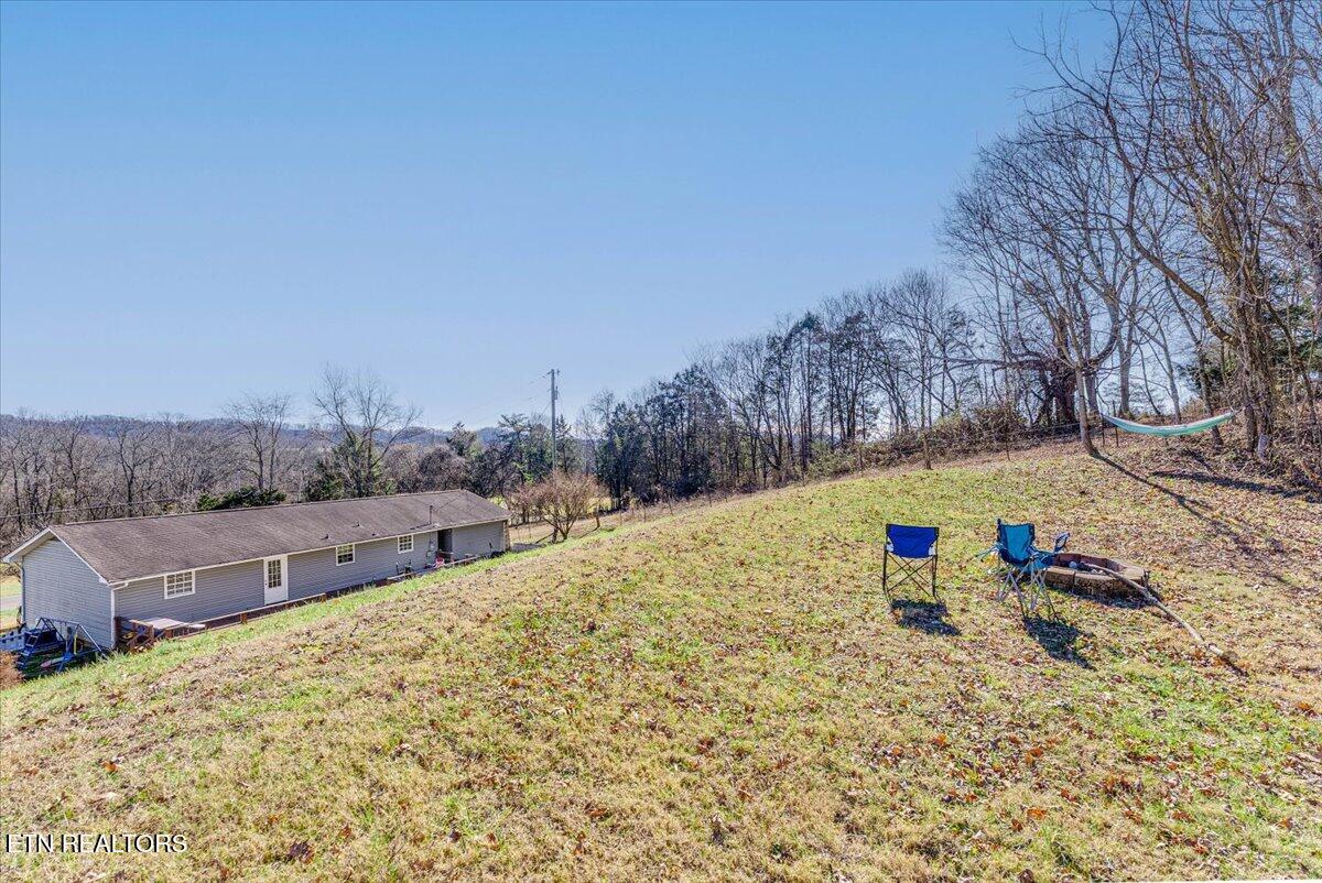 633 Sinking Springs Road Clinton TN 37716
