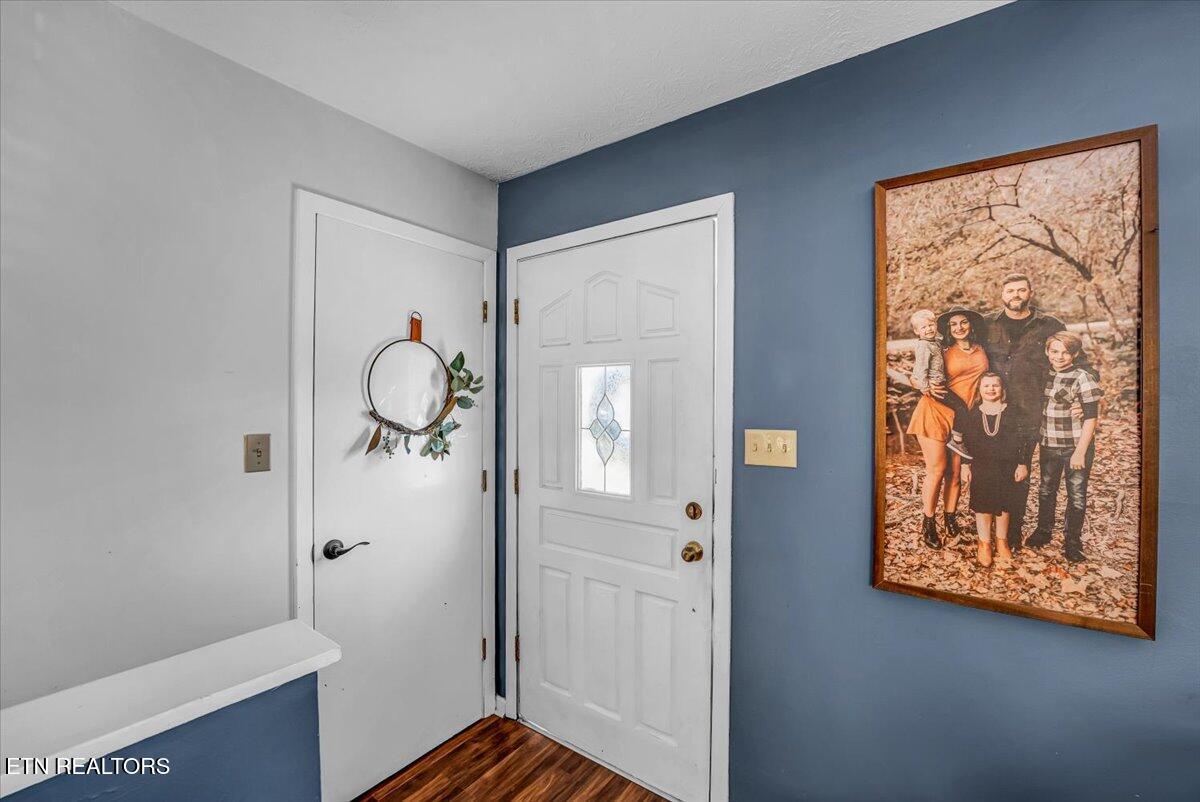 633 Sinking Springs Road Clinton TN 37716