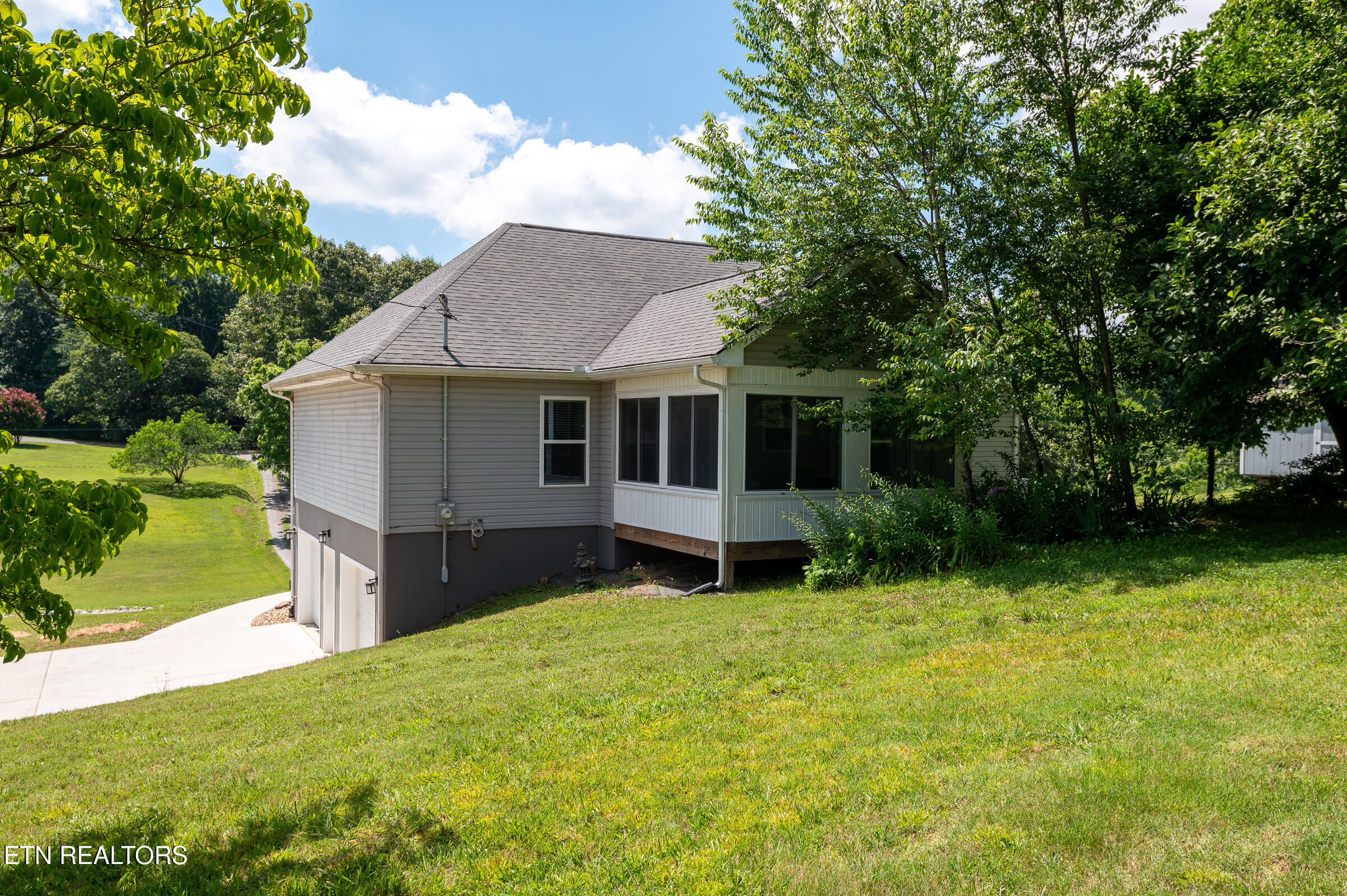 7090 Loudon Ridge Road Lenoir City TN 37771