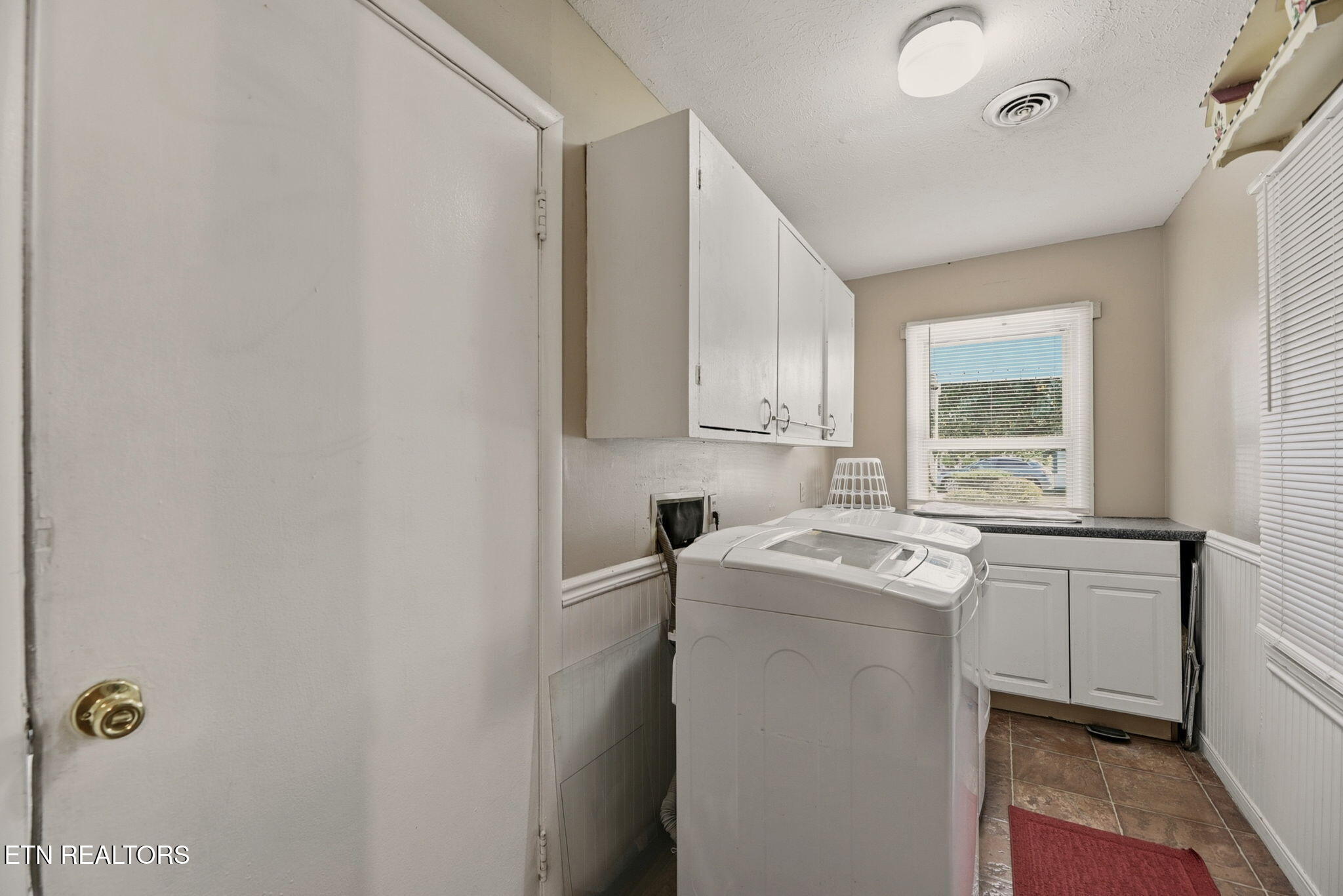 421 Hicks Circle Clinton TN 37716