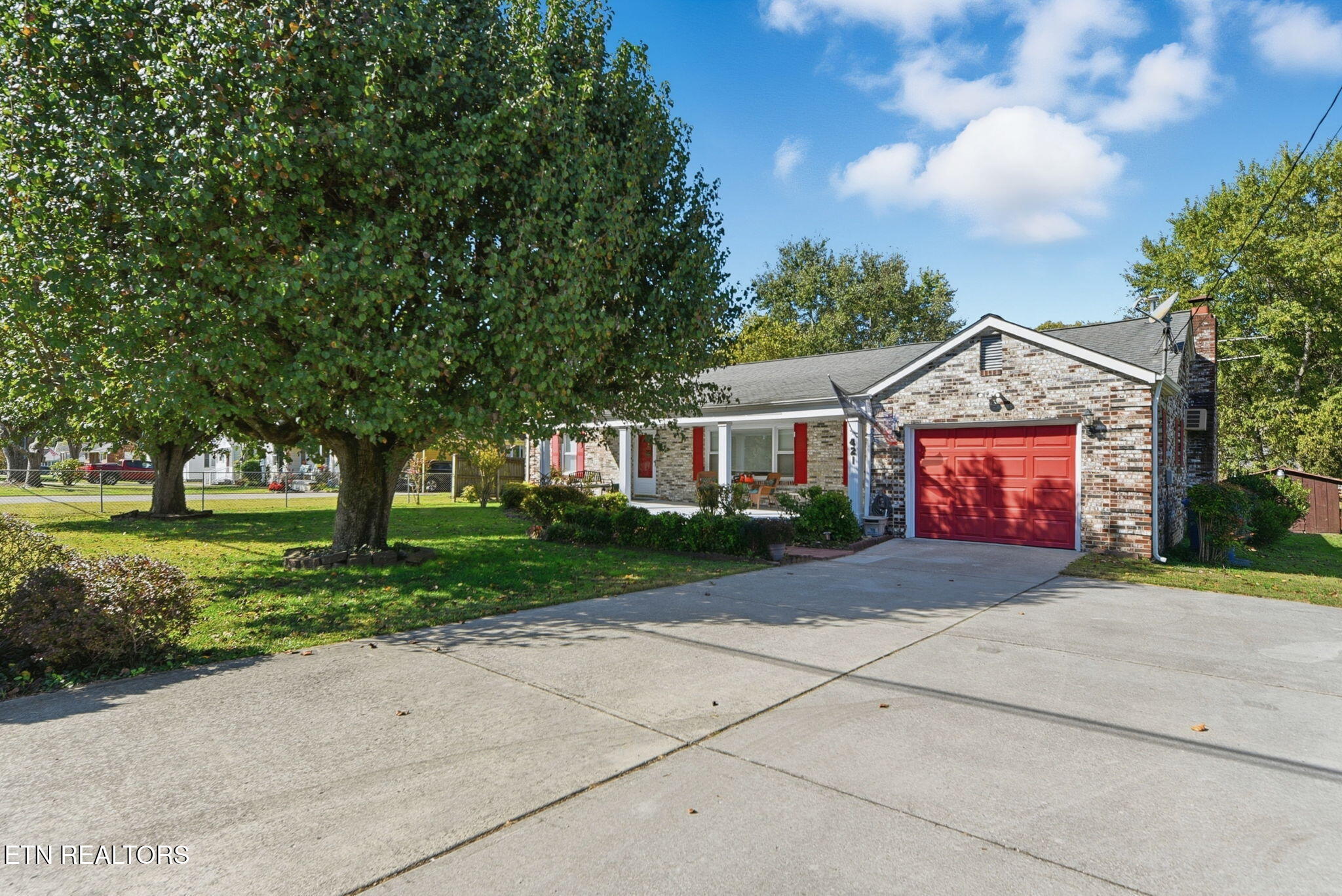 421 Hicks Circle Clinton TN 37716