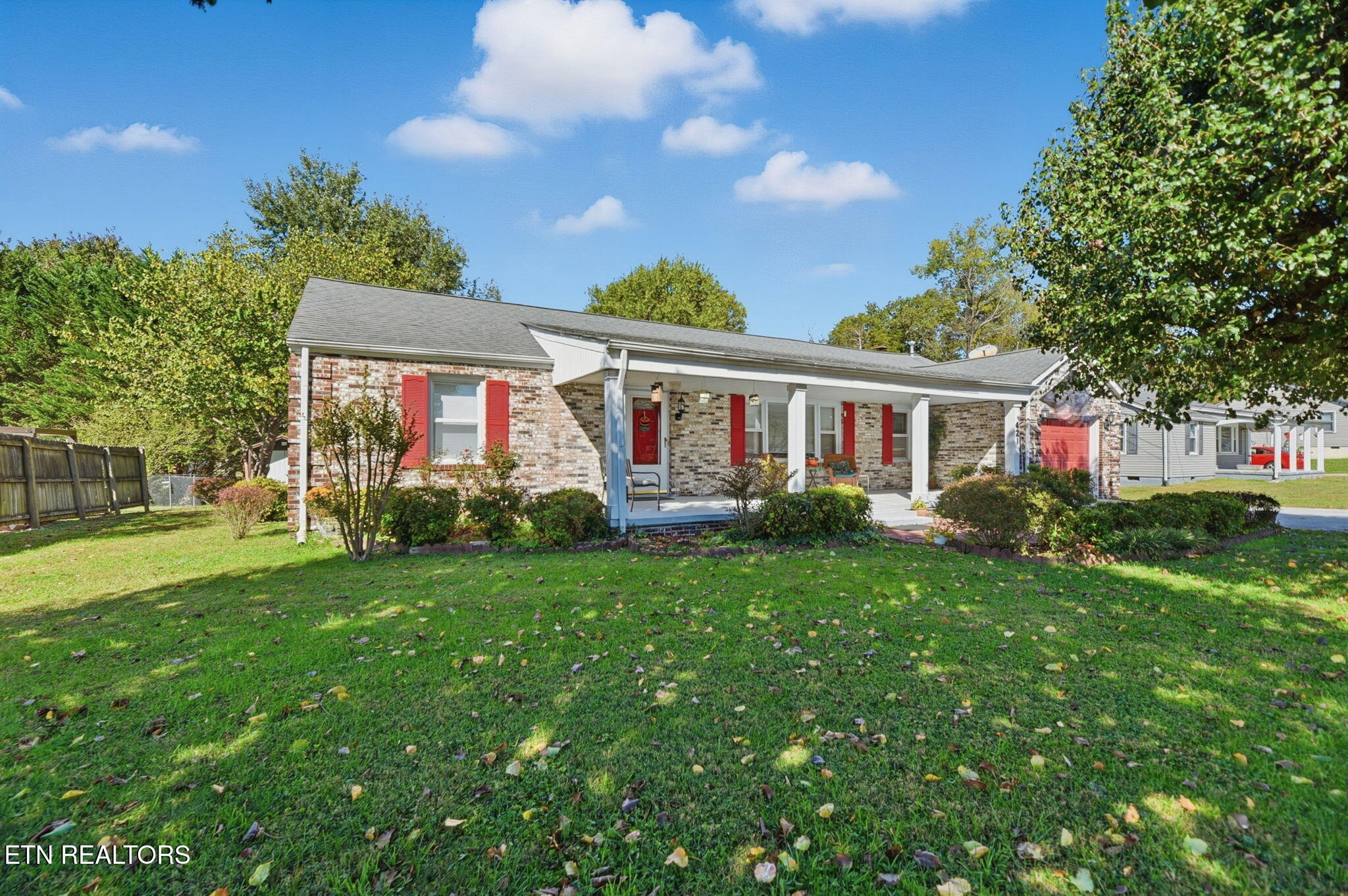 421 Hicks Circle Clinton TN 37716