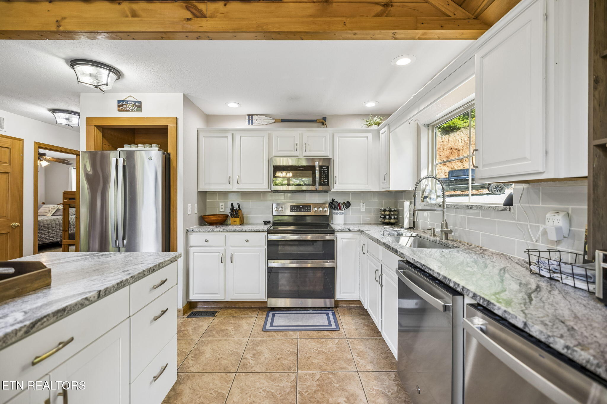 129 Bridgeview Lane Lafollette TN 37766