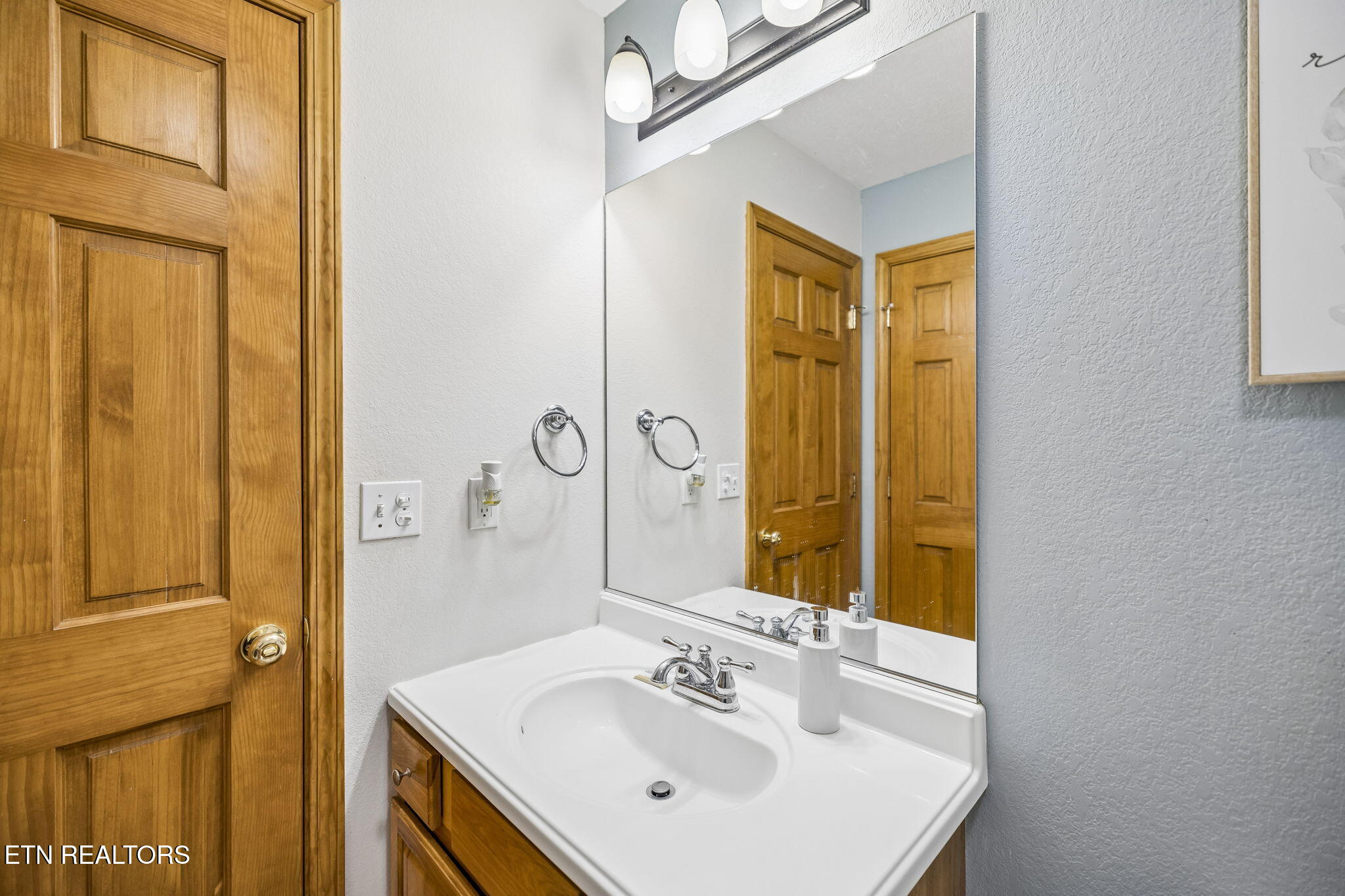 129 Bridgeview Lane Lafollette TN 37766