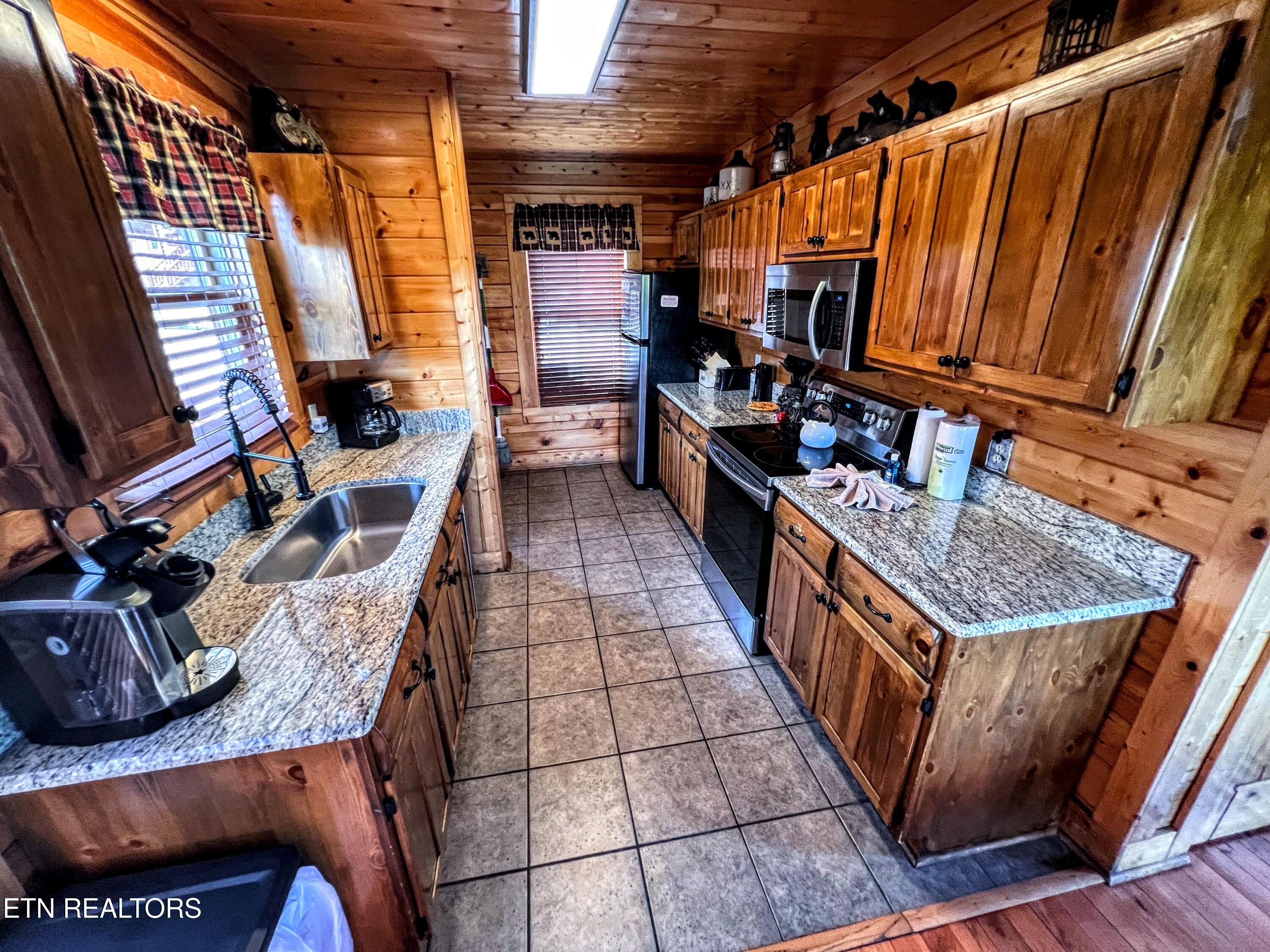 2866 White Oak Ridge Lane Sevierville TN 37862