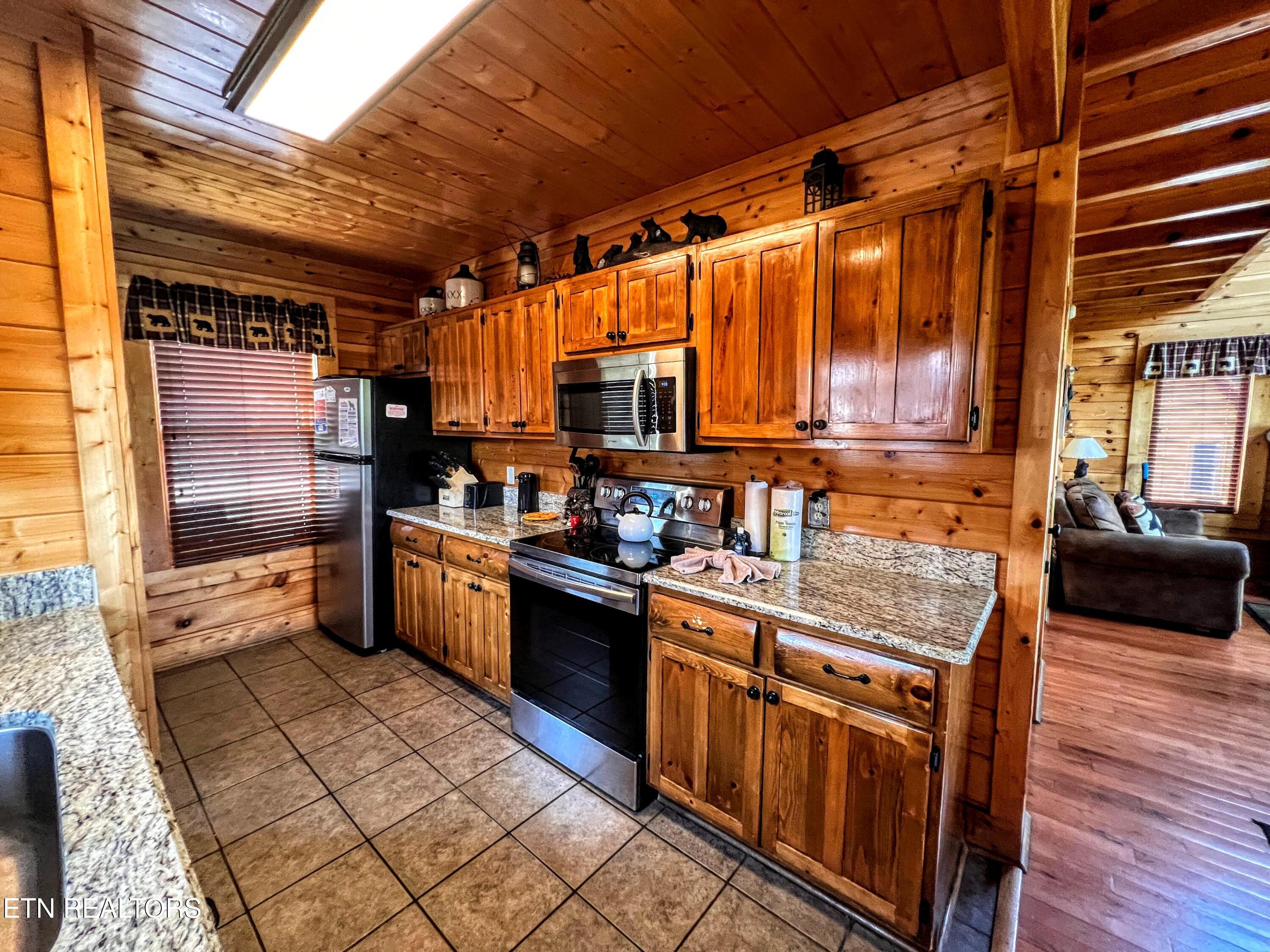 2866 White Oak Ridge Lane Sevierville TN 37862