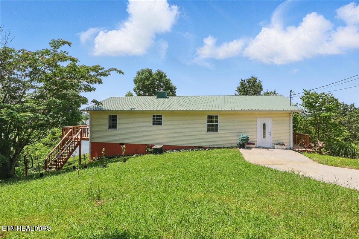 1381 Lake Front Drive Dandridge TN 37725