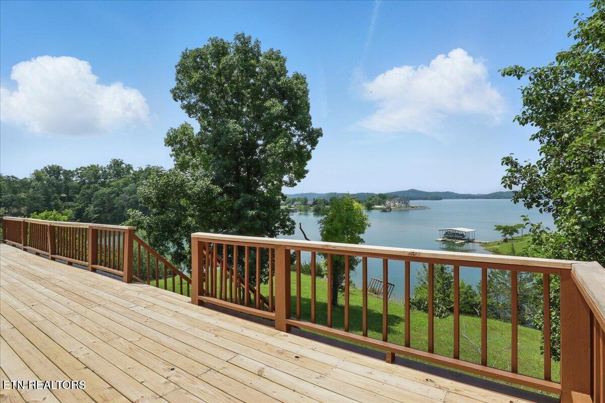 1381 Lake Front Drive Dandridge TN 37725