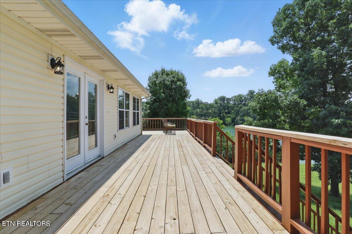 1381 Lake Front Drive Dandridge TN 37725