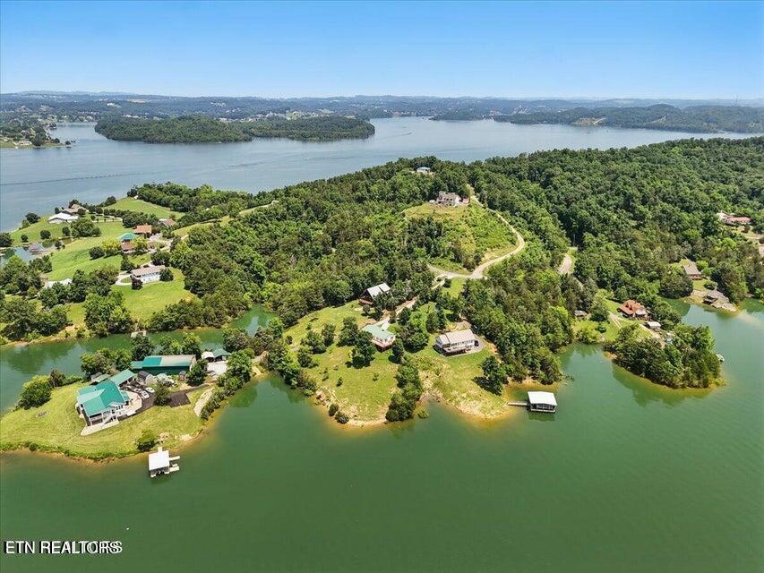 1381 Lake Front Drive Dandridge TN 37725