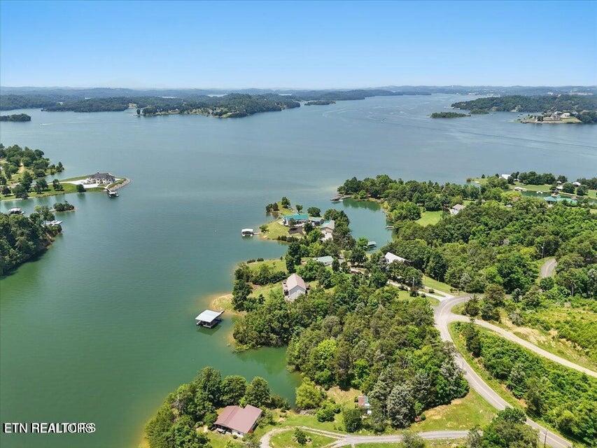 1381 Lake Front Drive Dandridge TN 37725