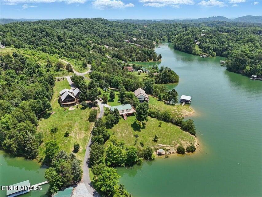 1381 Lake Front Drive Dandridge TN 37725