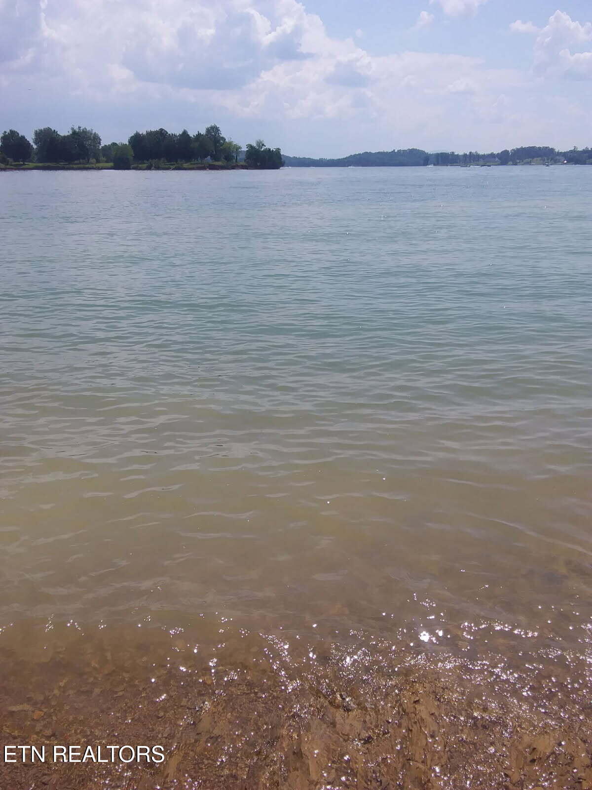 1381 Lake Front Drive Dandridge TN 37725