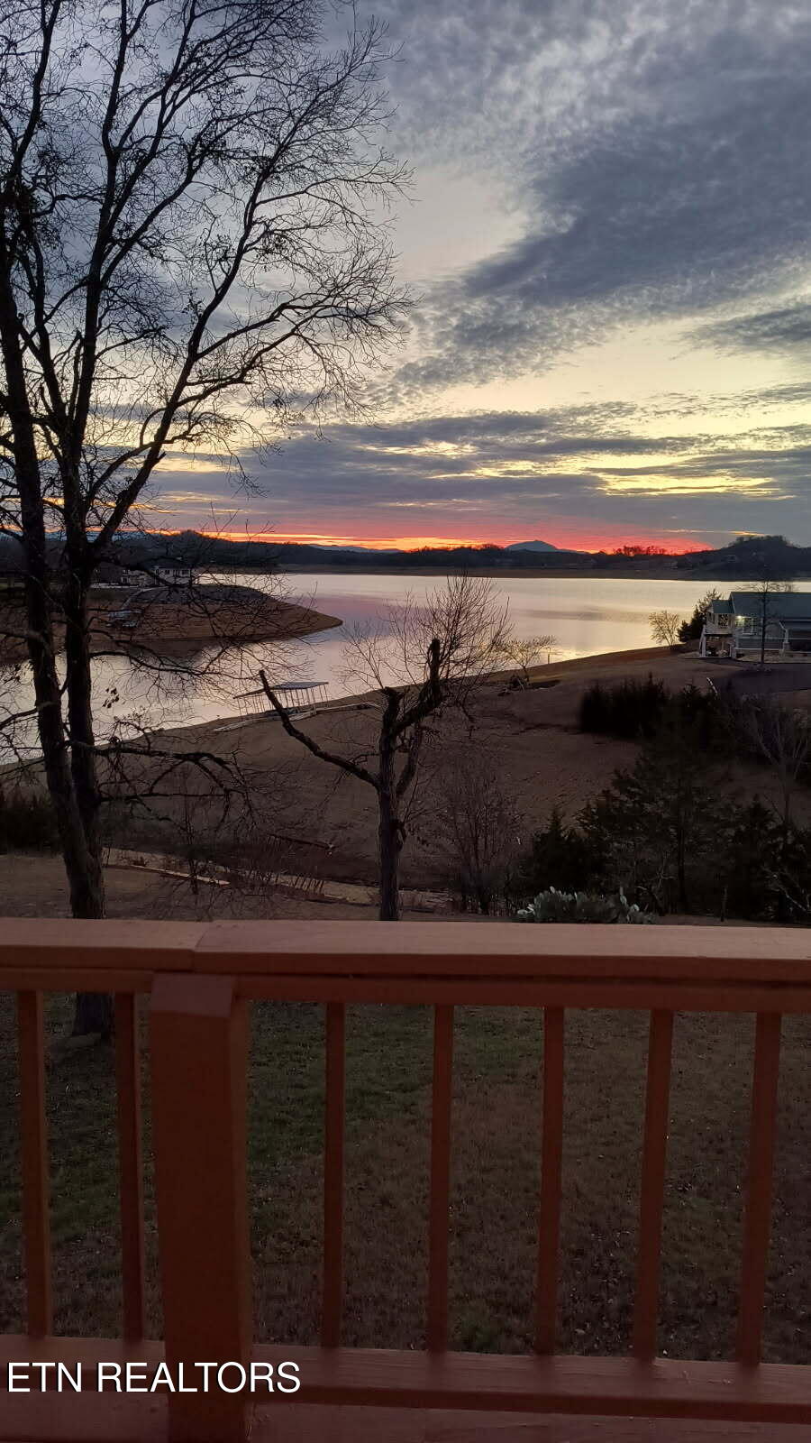 1381 Lake Front Drive Dandridge TN 37725