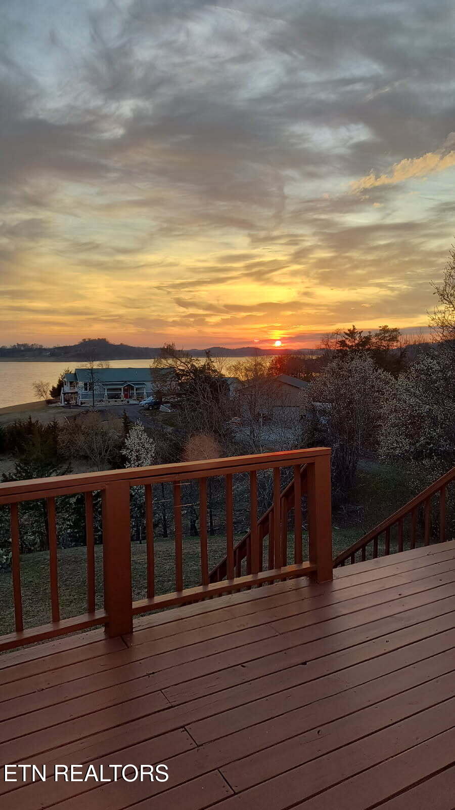 1381 Lake Front Drive Dandridge TN 37725