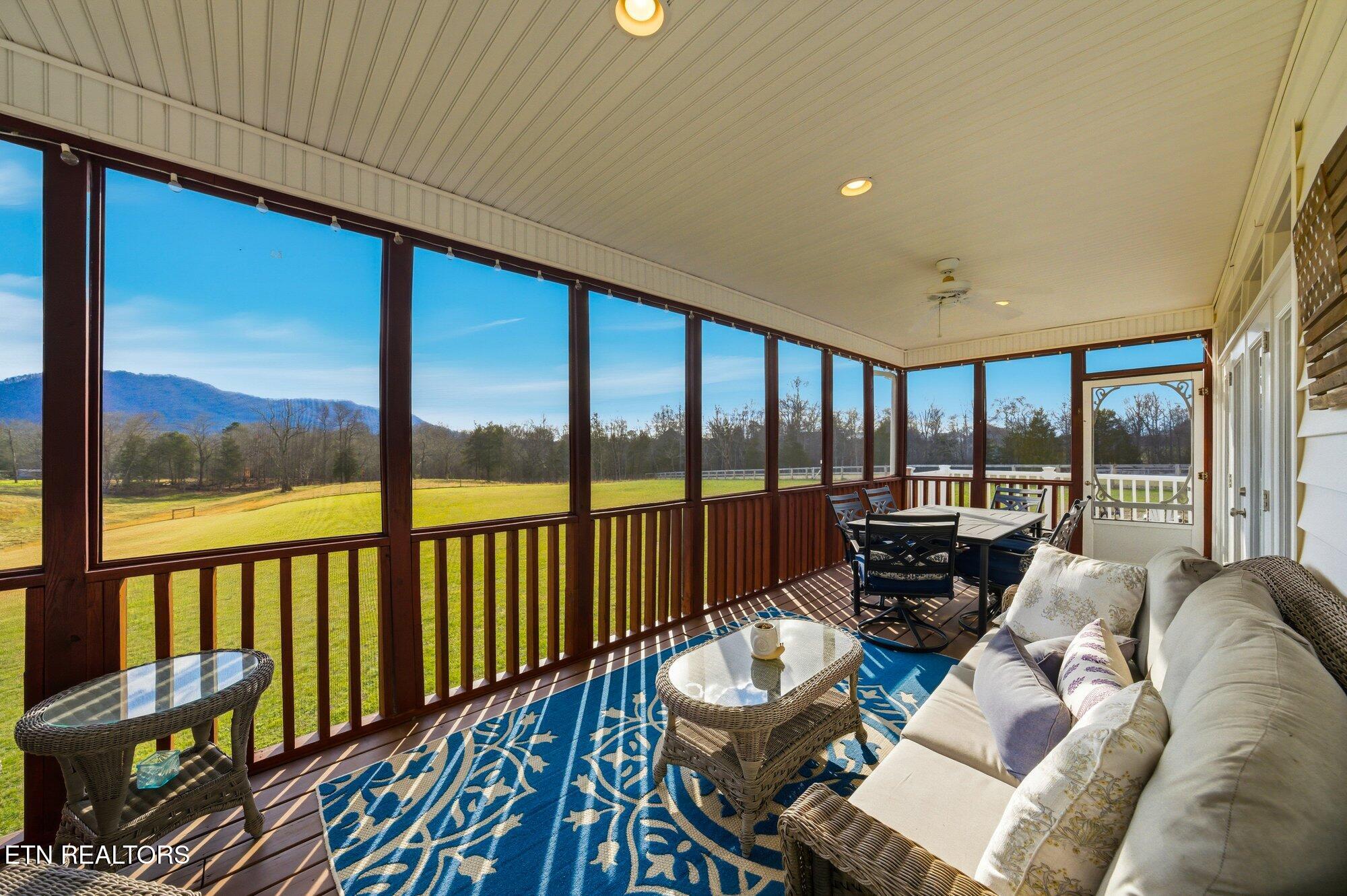 7425 Mountain Glory Way Corryton TN 37721