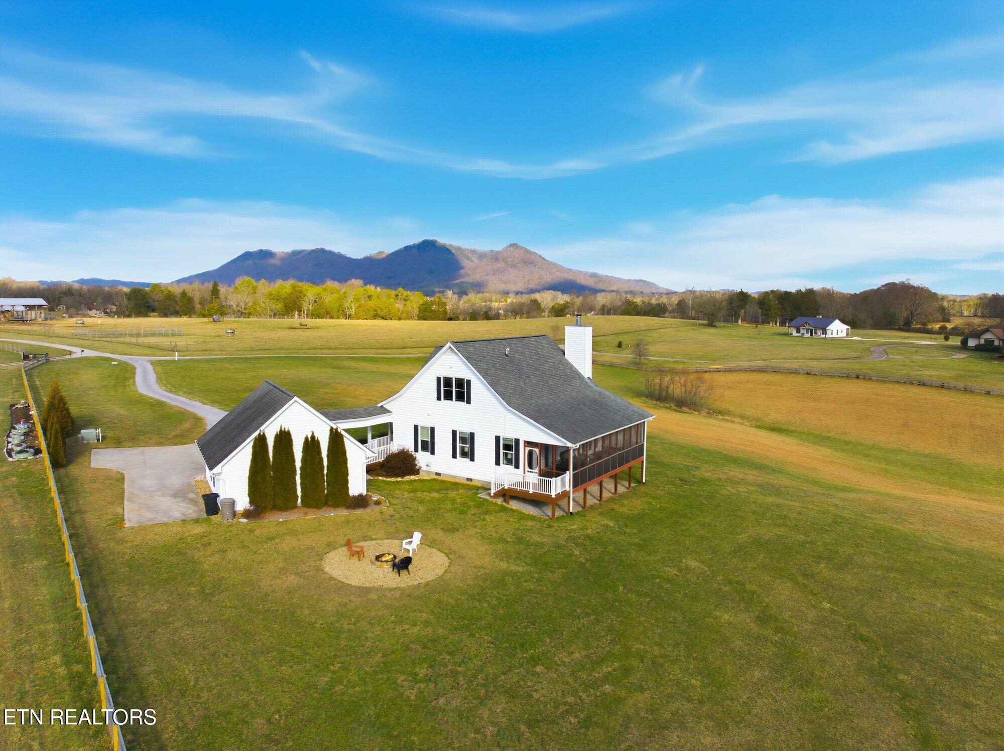 7425 Mountain Glory Way Corryton TN 37721