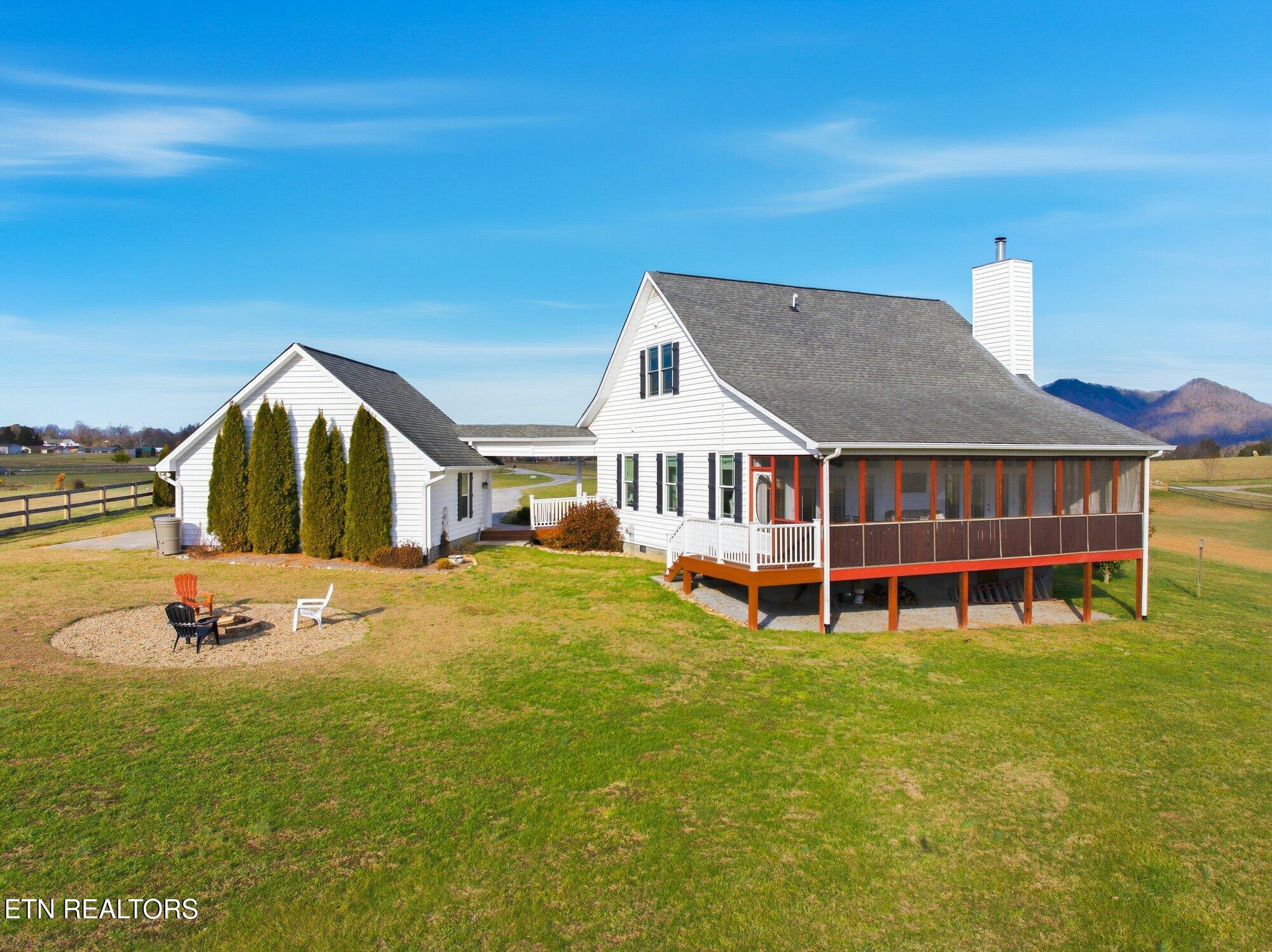 7425 Mountain Glory Way Corryton TN 37721