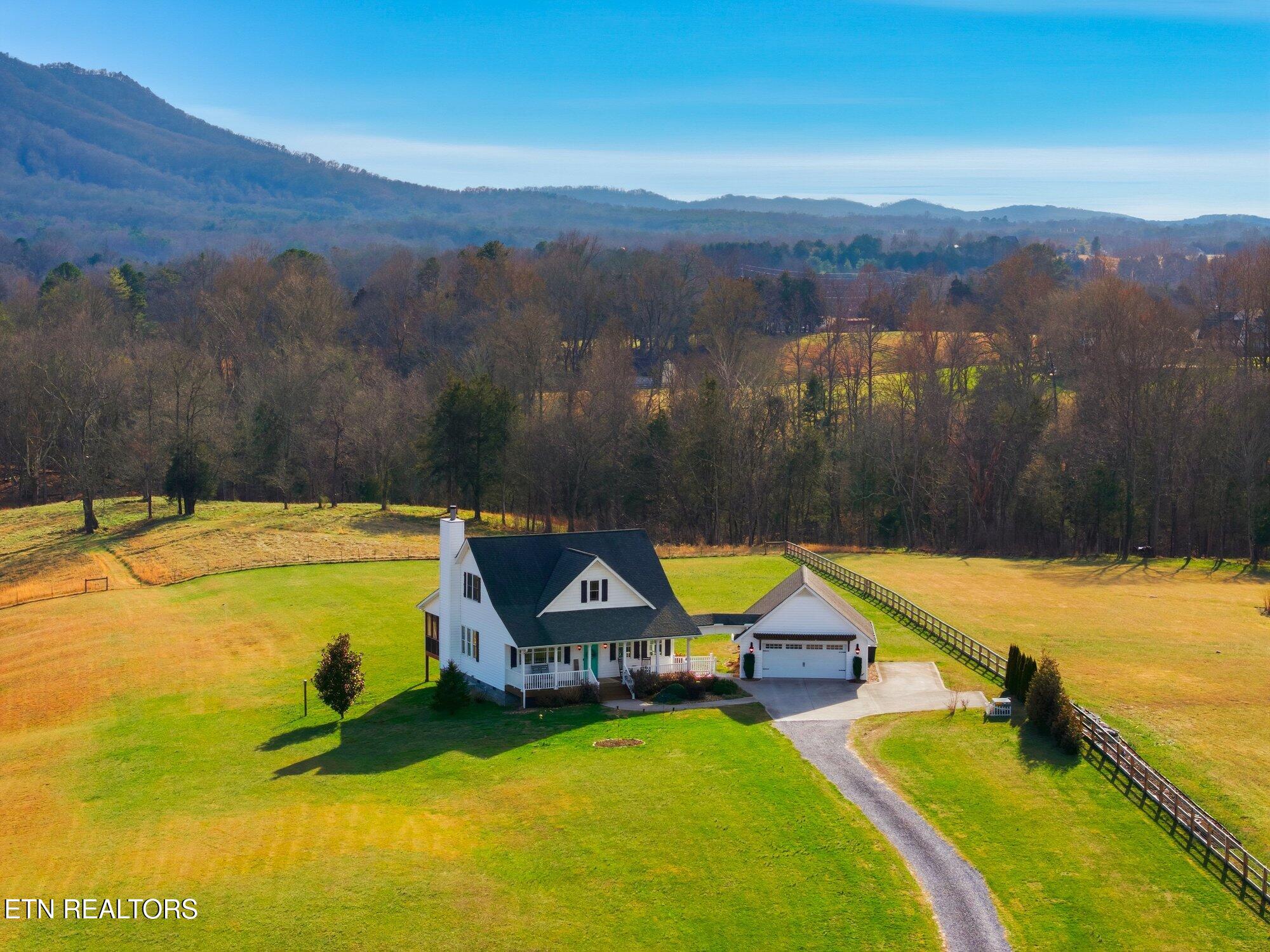 7425 Mountain Glory Way Corryton TN 37721
