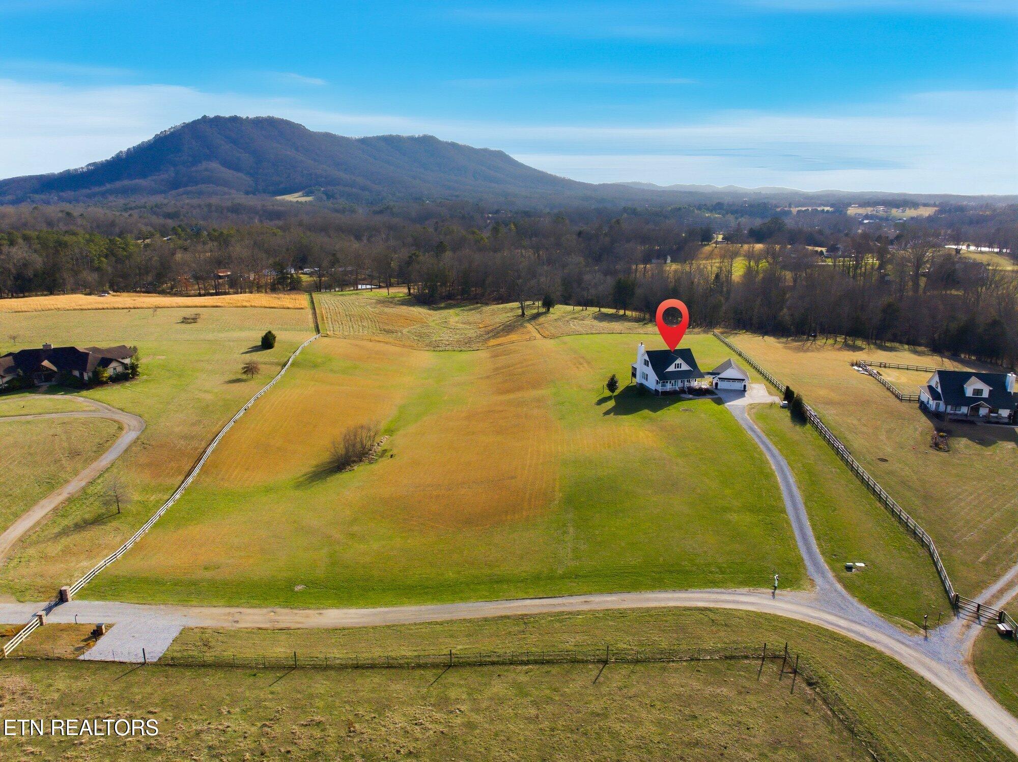 7425 Mountain Glory Way Corryton TN 37721