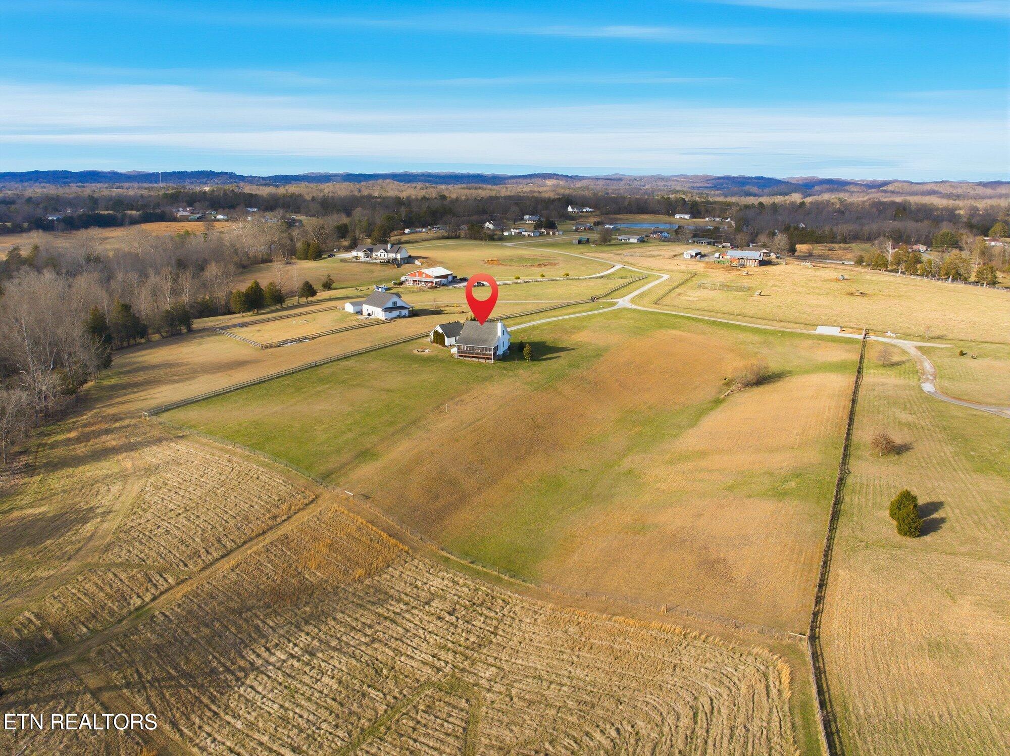 7425 Mountain Glory Way Corryton TN 37721