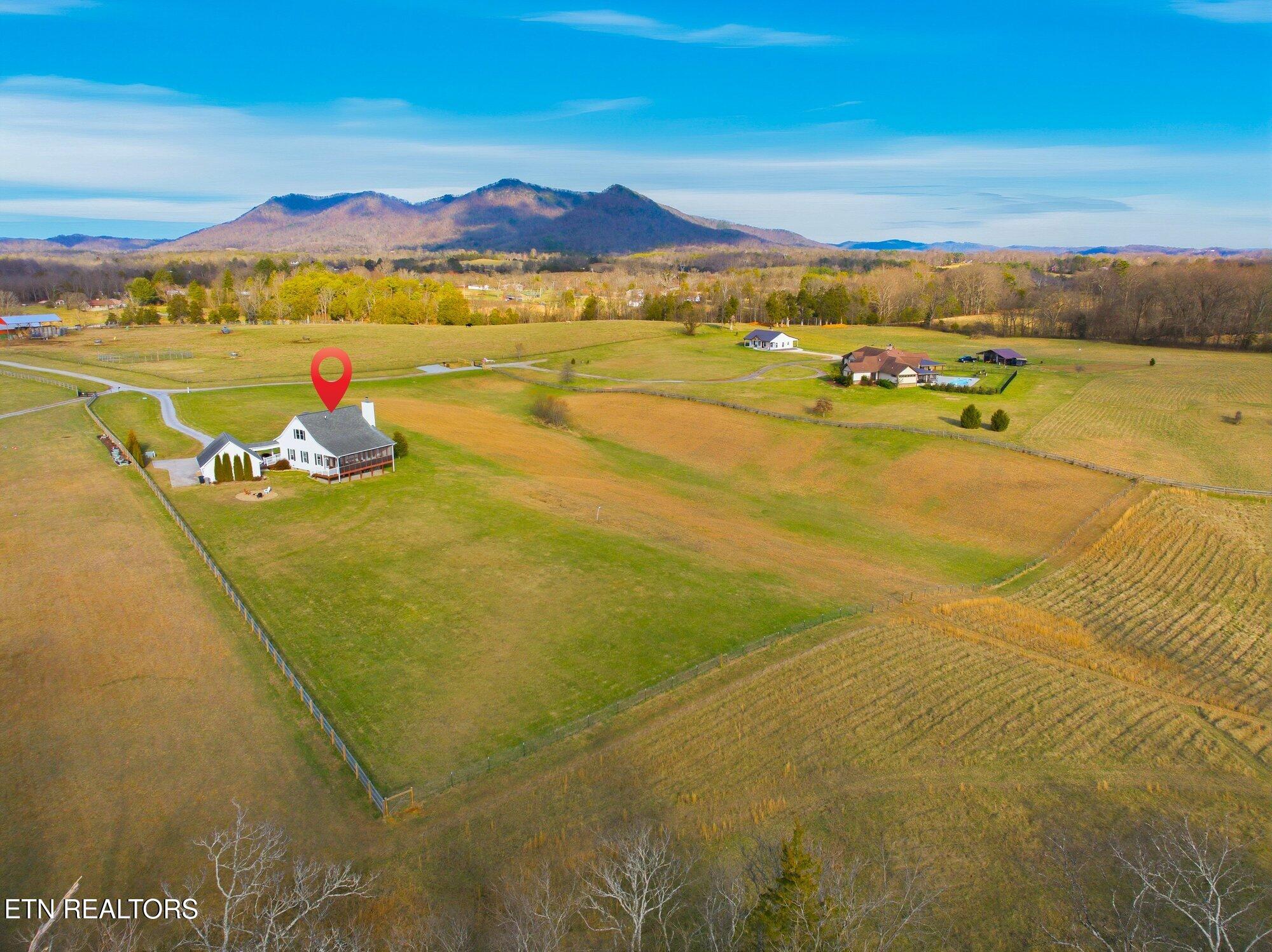 7425 Mountain Glory Way Corryton TN 37721
