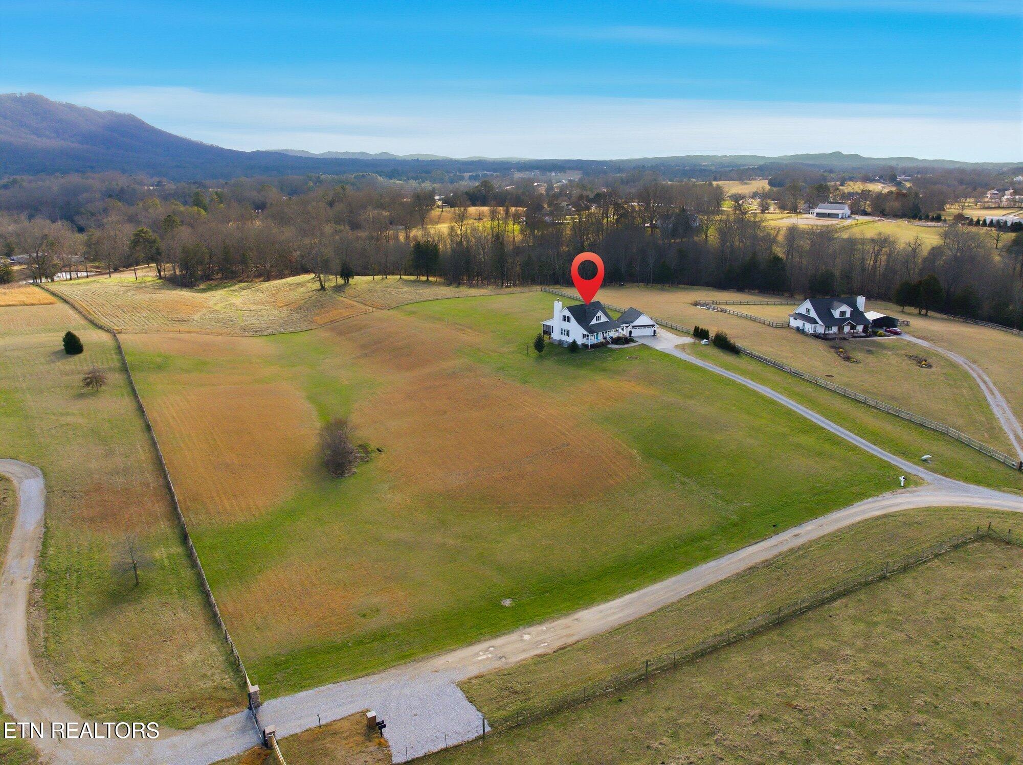 7425 Mountain Glory Way Corryton TN 37721