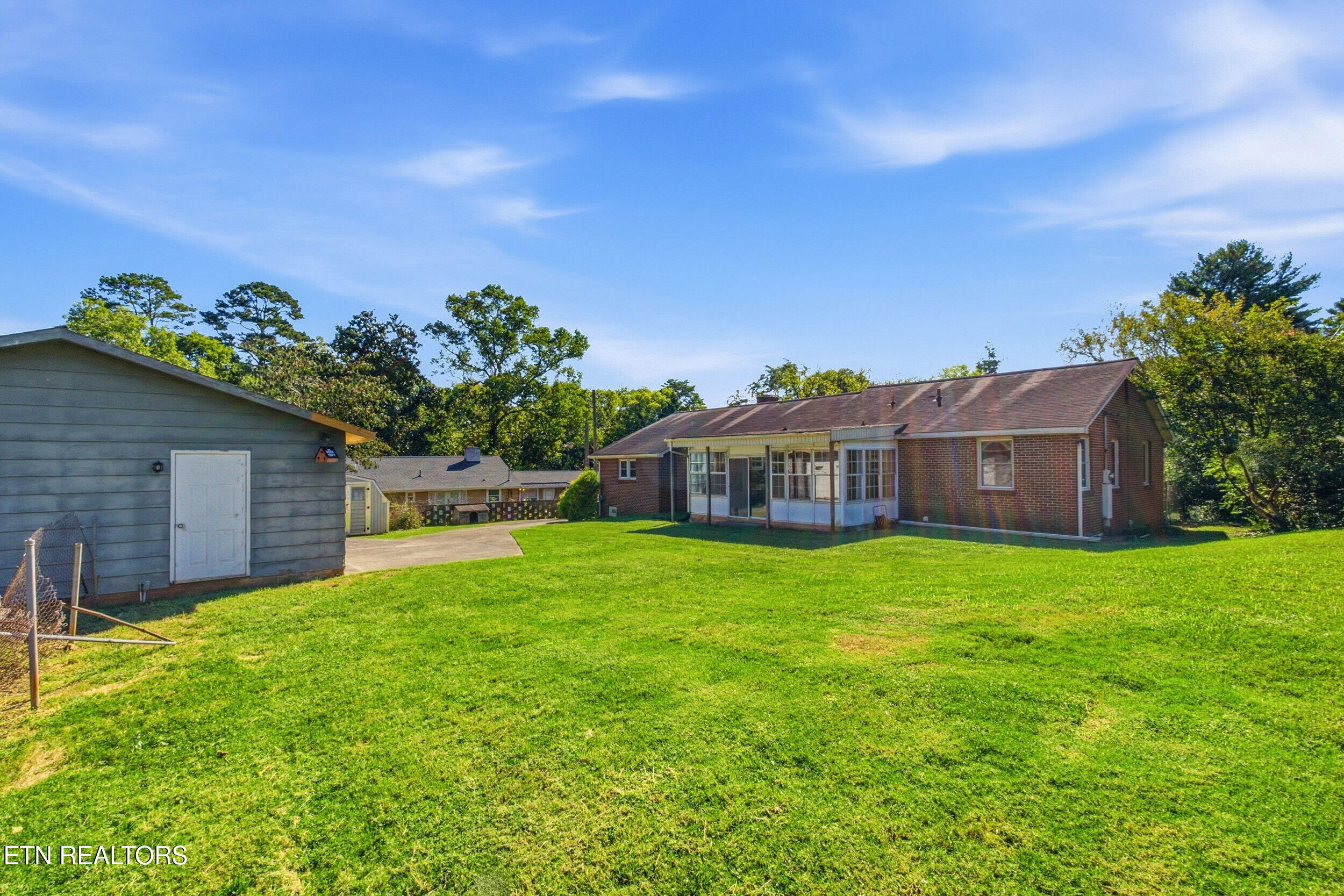 3817 Riverview Drive Knoxville TN 37914