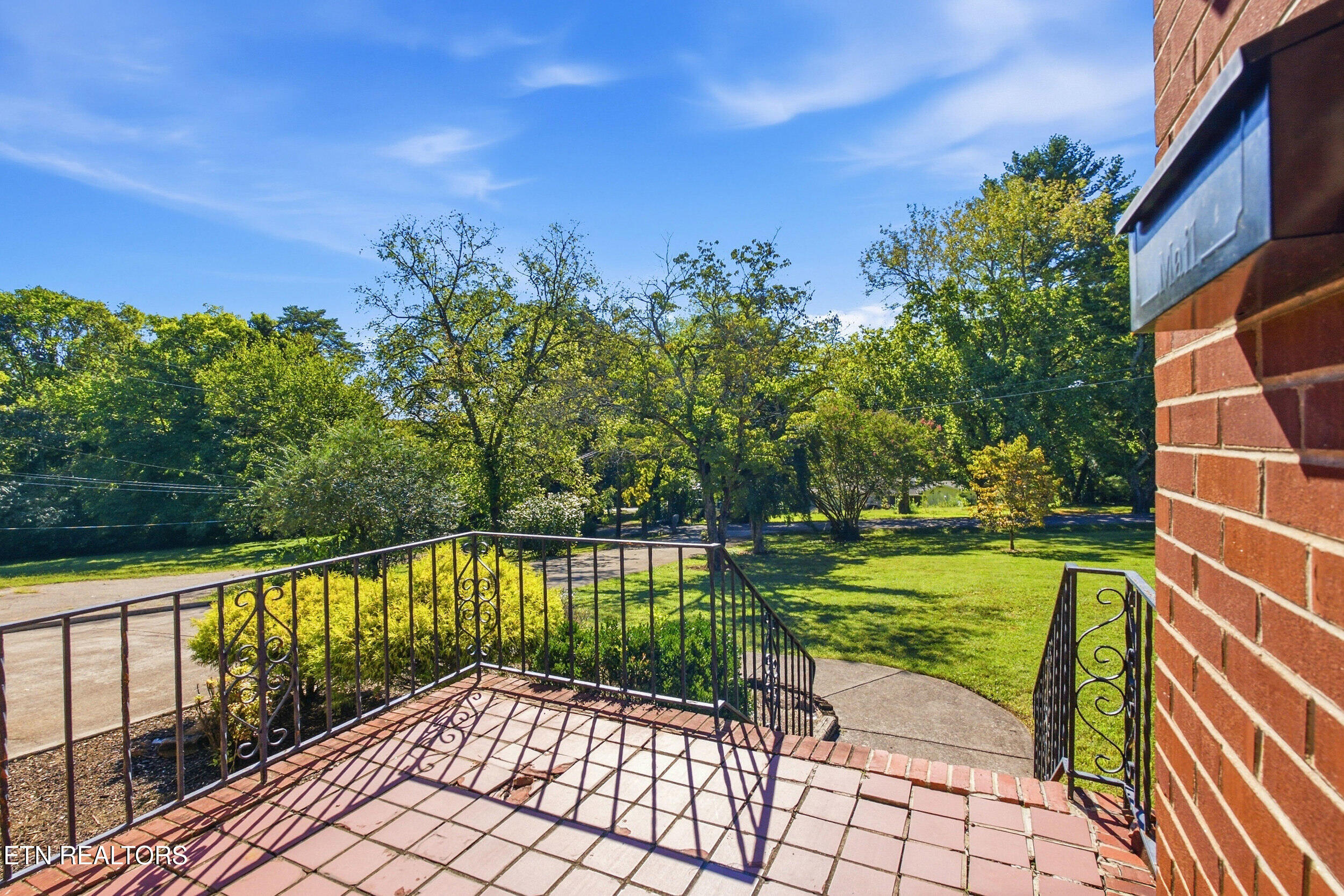 3817 Riverview Drive Knoxville TN 37914