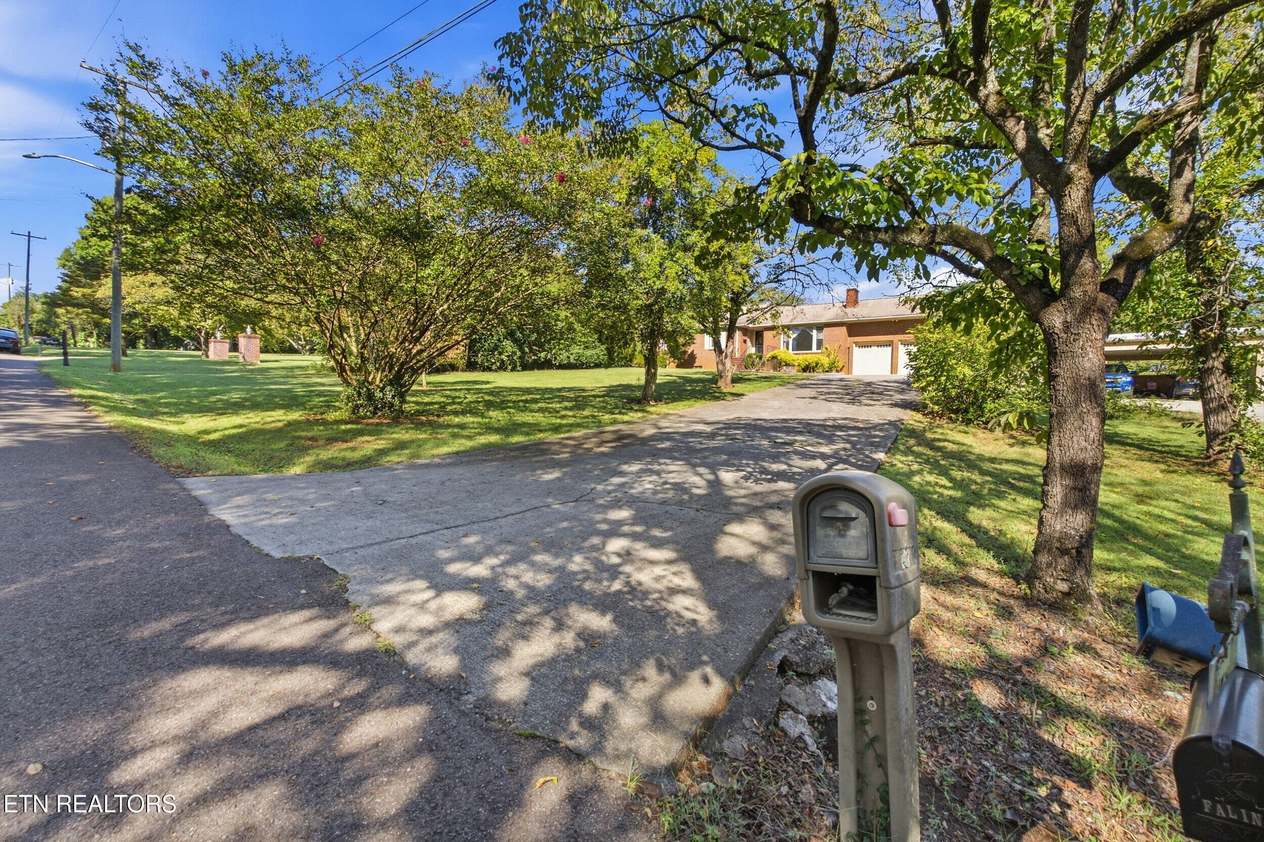 3817 Riverview Drive Knoxville TN 37914