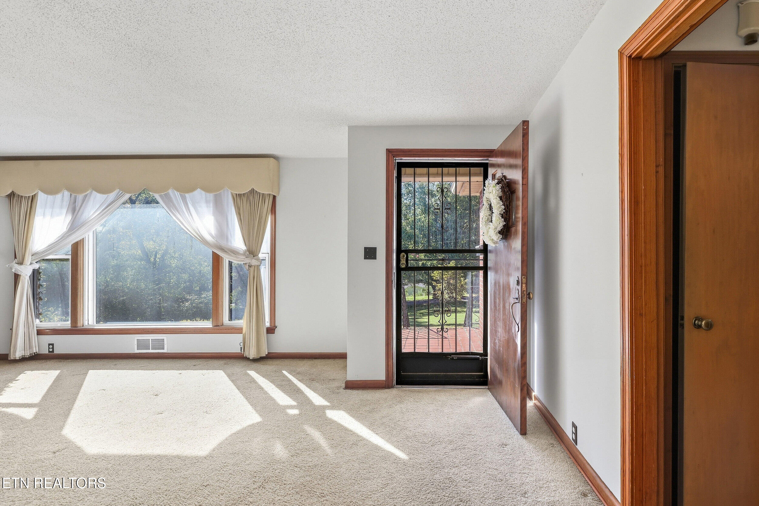 3817 Riverview Drive Knoxville TN 37914