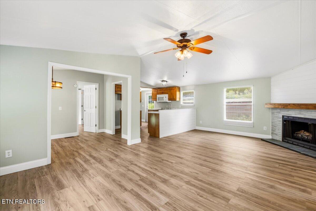 123 Sweat Lane Lafollette TN 37766